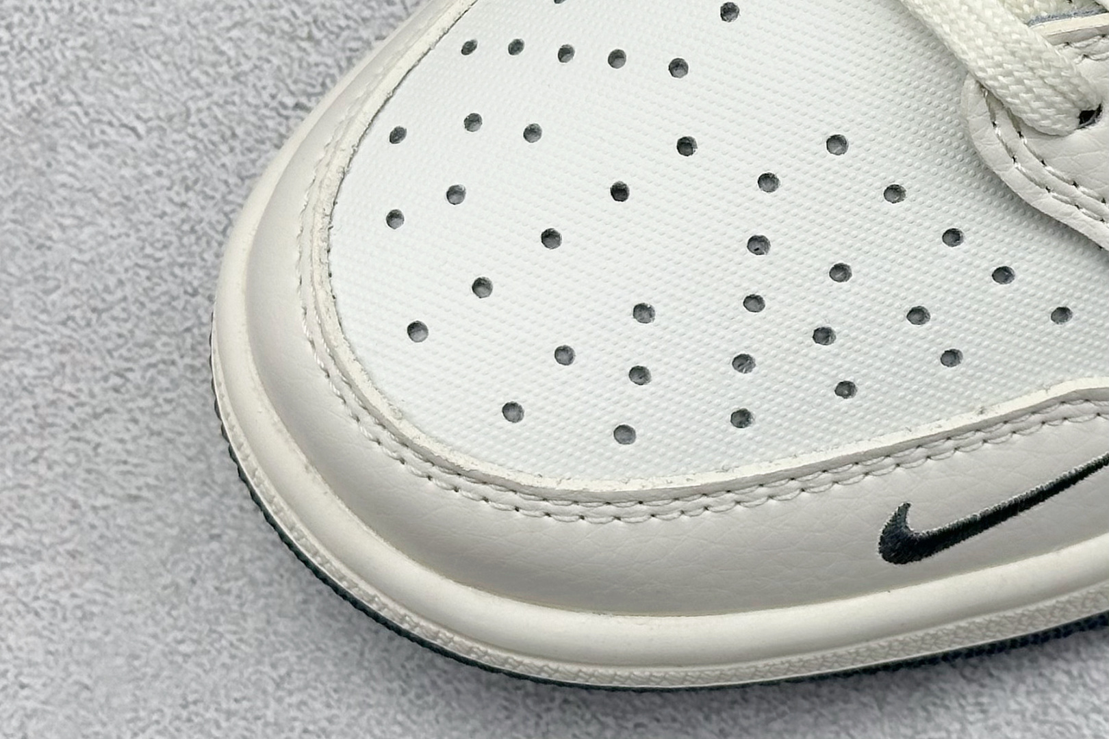 XC版Travis Scott x Fragment Design x Air Jordan 1 Low SP AJ1 乔1 迪奥联名 网布花纹勾 低帮文化休闲板鞋 LD2025-024-莆田鞋,莆田鞋货源,高仿鞋,高仿鞋货源,安福档口,莆田高仿鞋,莆田鞋批发,高仿鞋批发,莆田高仿运动鞋,高仿运动鞋,莆田运动鞋 XC版Travis Scott x Fragment Design x Air Jordan 1 Low SP AJ1 乔1 迪奥联名 网布花纹勾 低帮文化休闲板鞋 LD2025-024