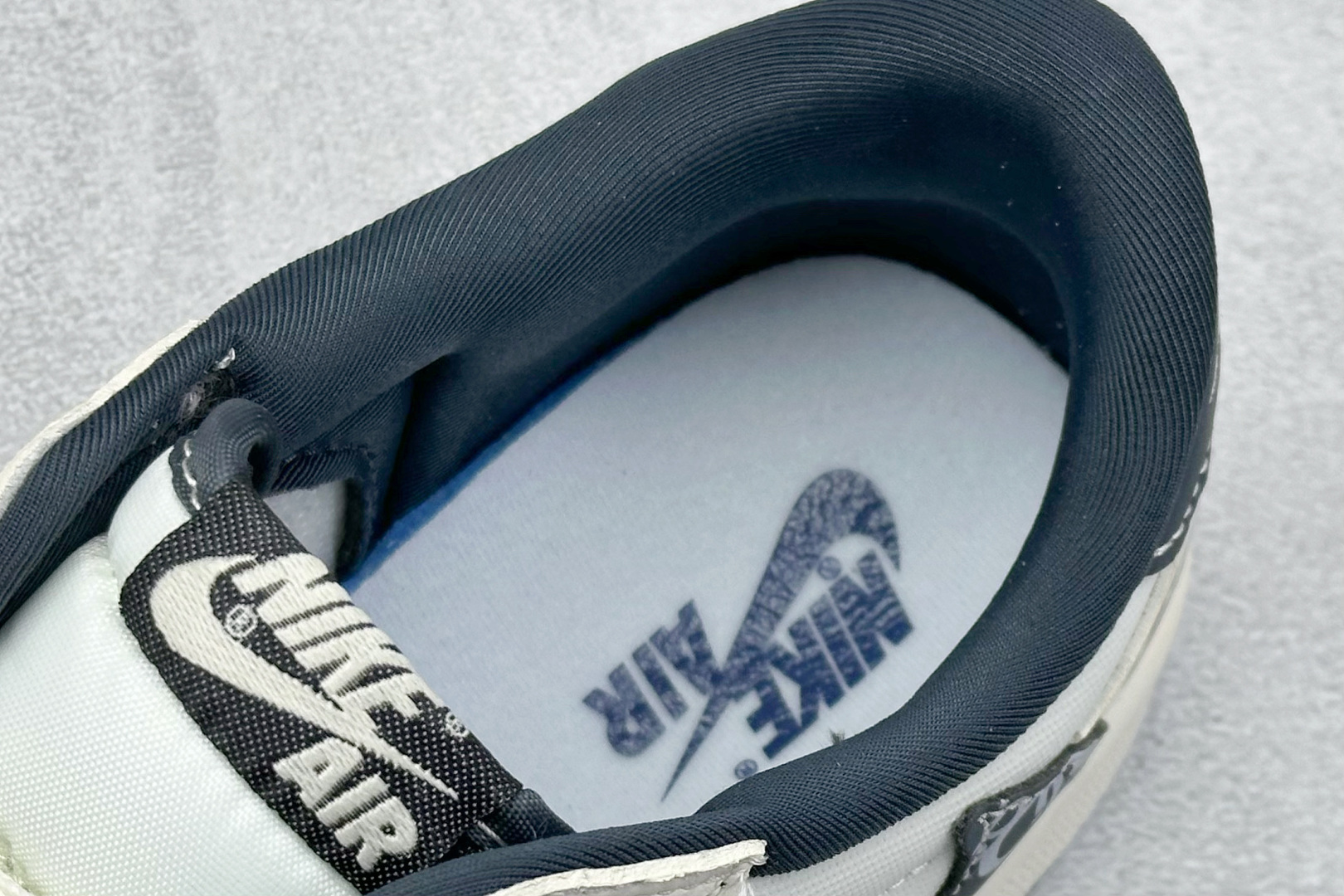 XC版Travis Scott x Fragment Design x Air Jordan 1 Low SP AJ1 乔1 迪奥联名 网布花纹勾 低帮文化休闲板鞋 LD2025-024-莆田鞋,莆田鞋货源,高仿鞋,高仿鞋货源,安福档口,莆田高仿鞋,莆田鞋批发,高仿鞋批发,莆田高仿运动鞋,高仿运动鞋,莆田运动鞋 XC版Travis Scott x Fragment Design x Air Jordan 1 Low SP AJ1 乔1 迪奥联名 网布花纹勾 低帮文化休闲板鞋 LD2025-024