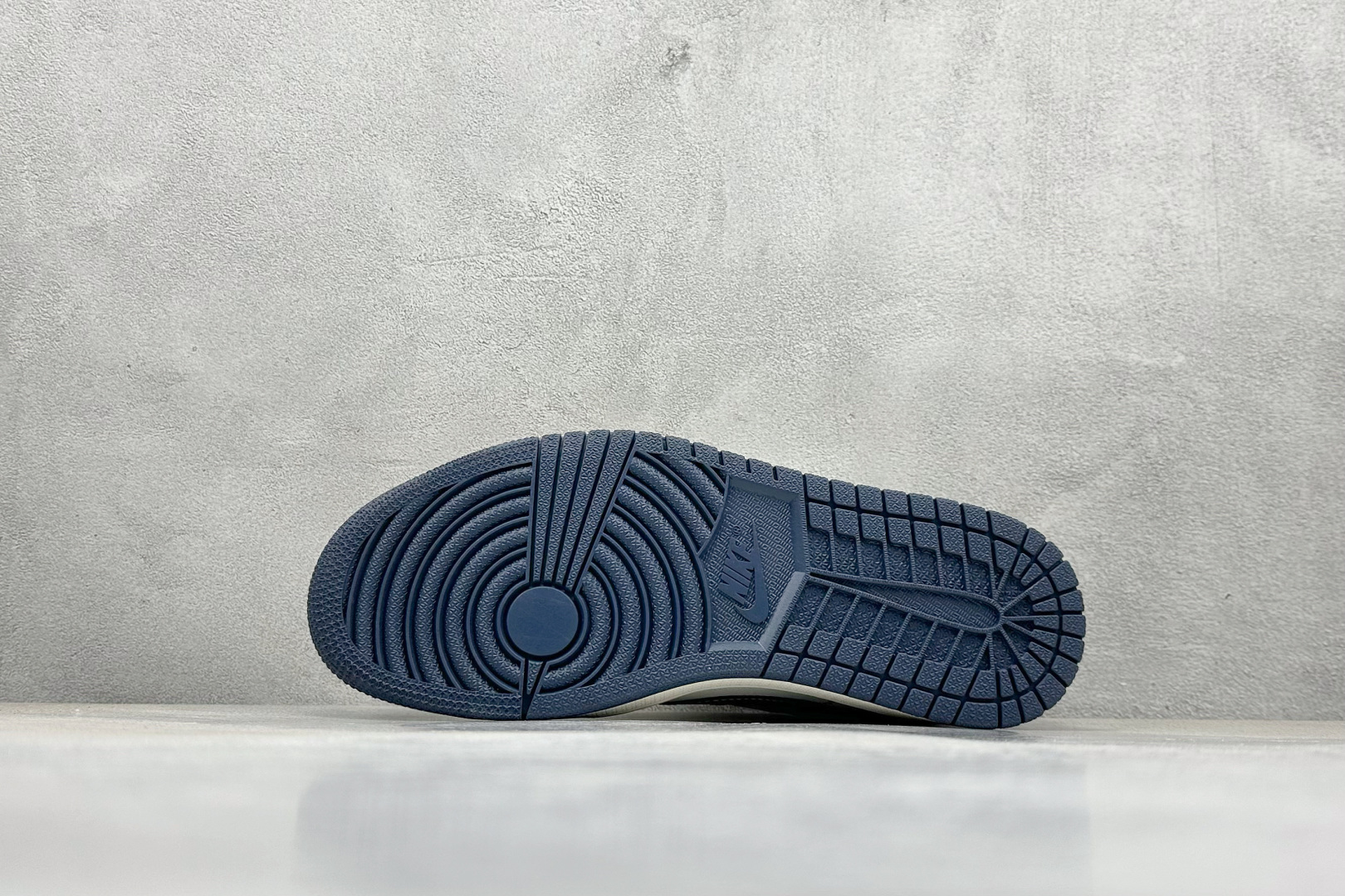 XC版Travis Scott x Fragment Design x Air Jordan 1 Low SP AJ1 乔1 迪奥联名 网布花纹勾 低帮文化休闲板鞋 LD2025-024-莆田鞋,莆田鞋货源,高仿鞋,高仿鞋货源,安福档口,莆田高仿鞋,莆田鞋批发,高仿鞋批发,莆田高仿运动鞋,高仿运动鞋,莆田运动鞋 XC版Travis Scott x Fragment Design x Air Jordan 1 Low SP AJ1 乔1 迪奥联名 网布花纹勾 低帮文化休闲板鞋 LD2025-024