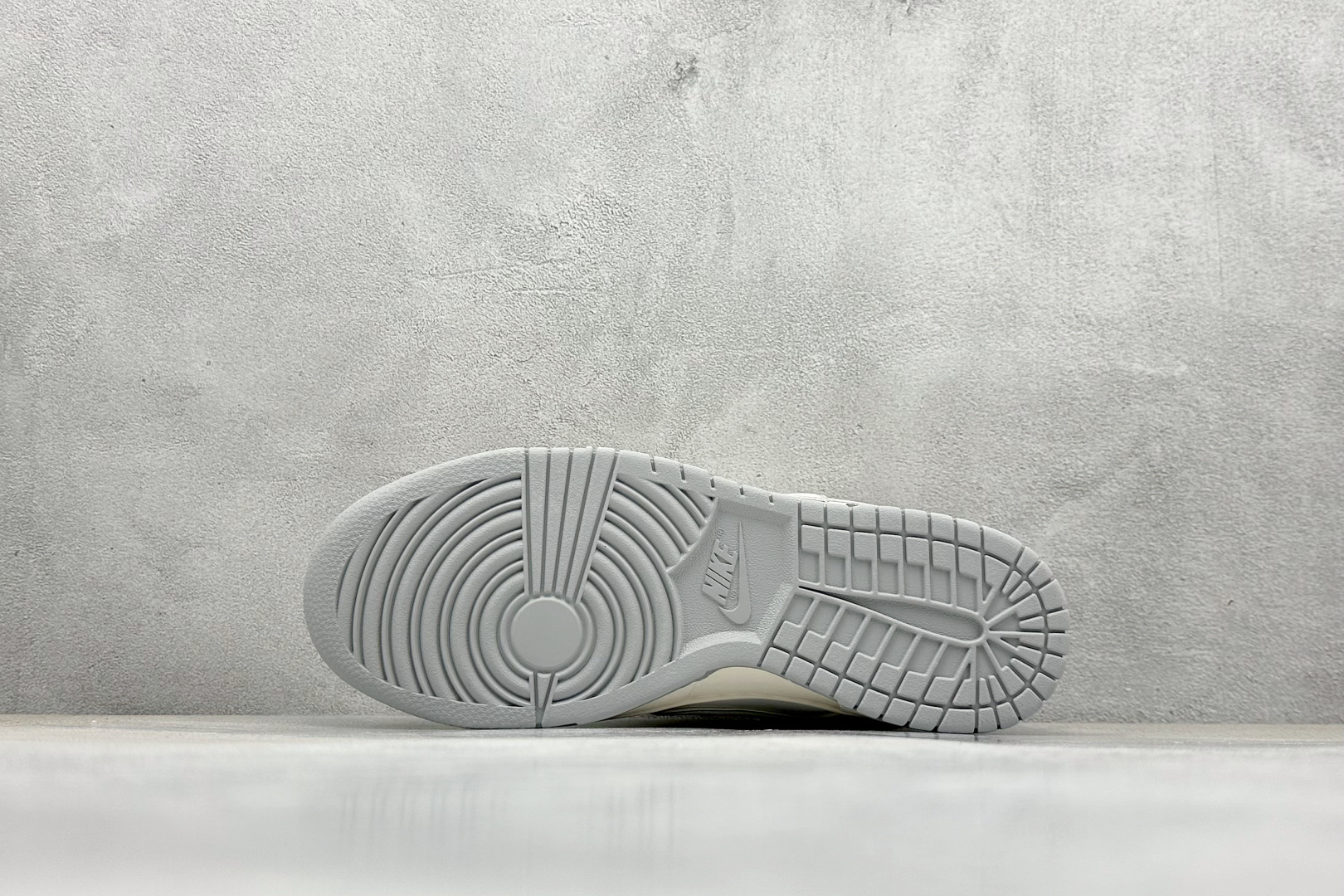 XC版Nike SB Dunk Low LV联名 绑带灰勾 周年高端定制 低帮休闲板鞋 DM6868-092