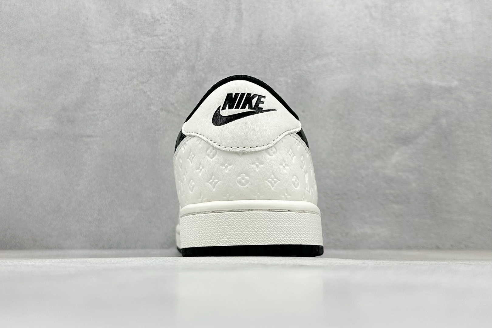 LV路易威登 Louis Vuitton Trainer Sneaker Low 低帮复古休闲运动文化百搭篮球板鞋