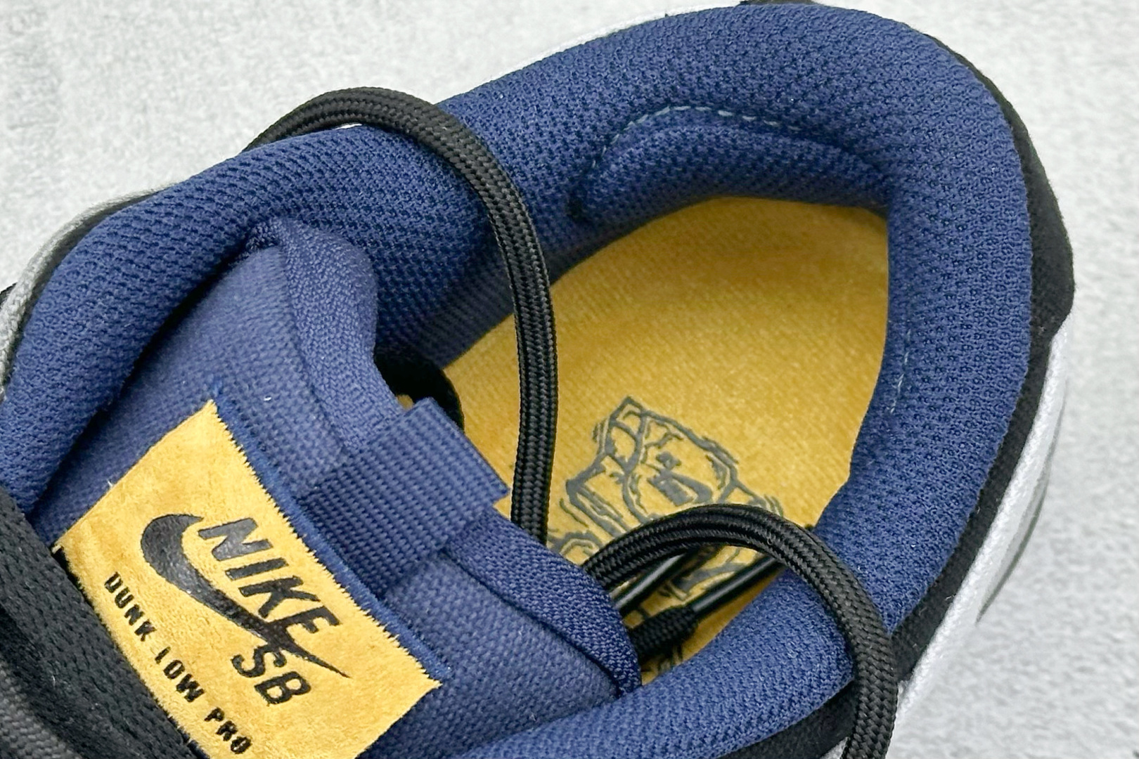 K Nike Dunk SB 陨石 荒漠废土 灰黑 DX6775-400