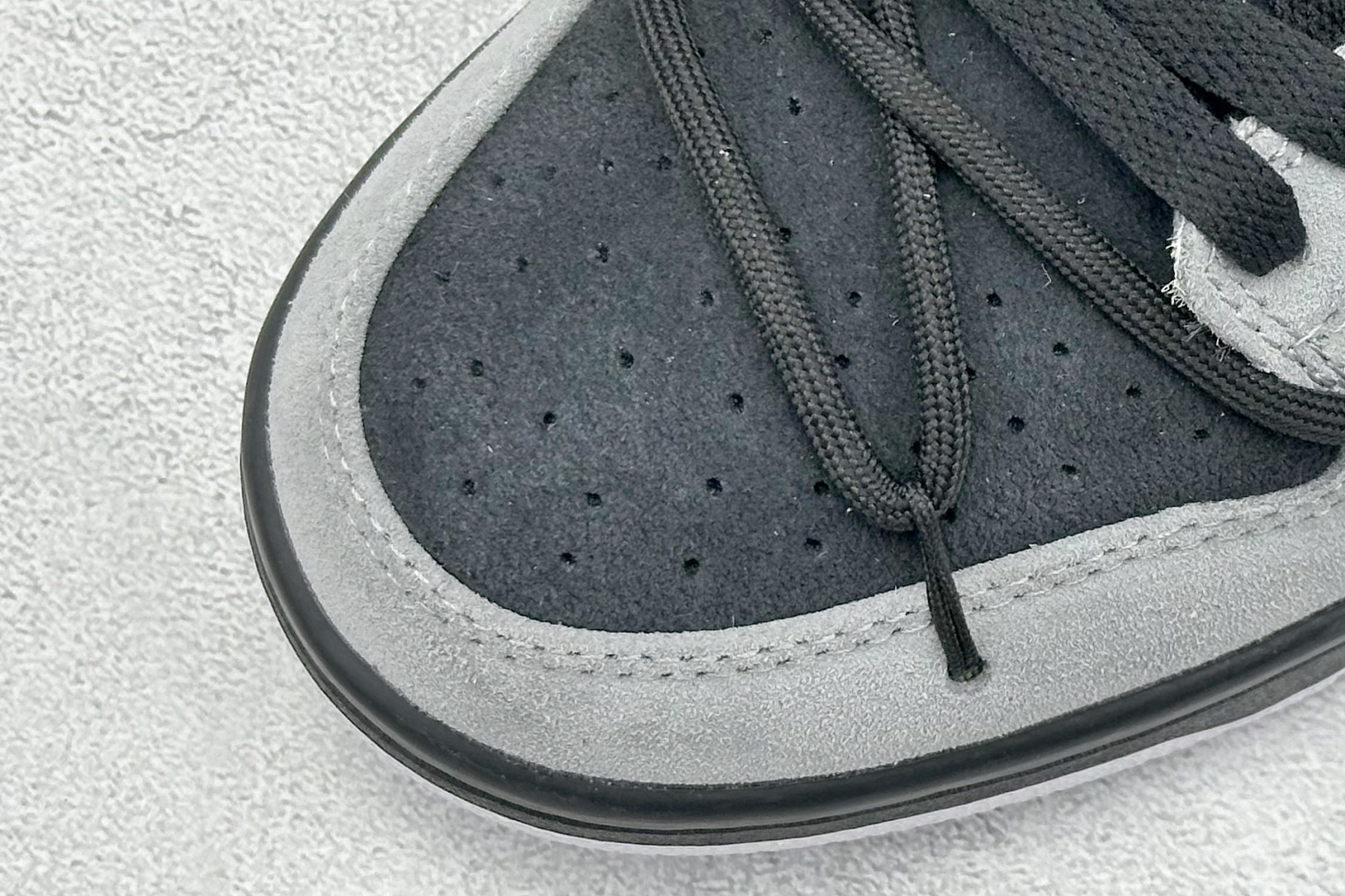 K Nike Dunk SB 陨石 荒漠废土 灰黑 DX6775-400