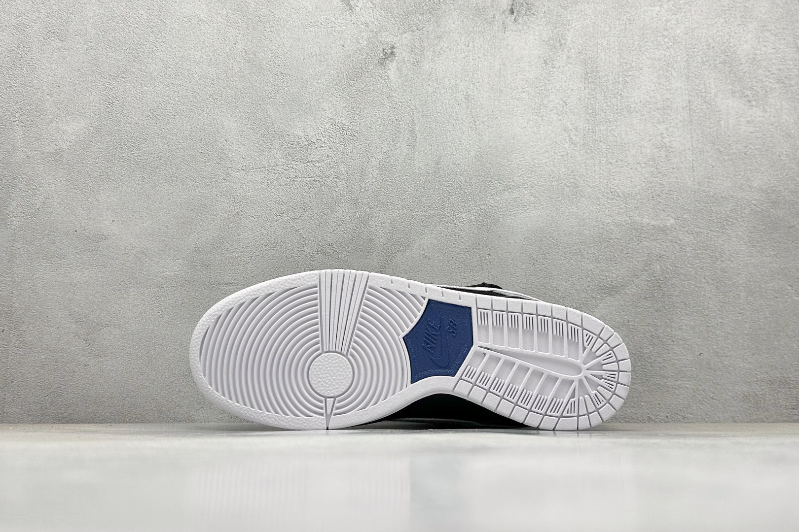 K Nike Dunk SB 陨石 荒漠废土 灰黑 DX6775-400