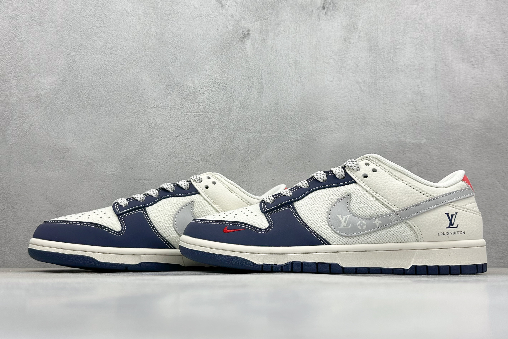 Nike Jordan Air Jordan 1“LV联名——蓝红帆布拼接” JP1628-004