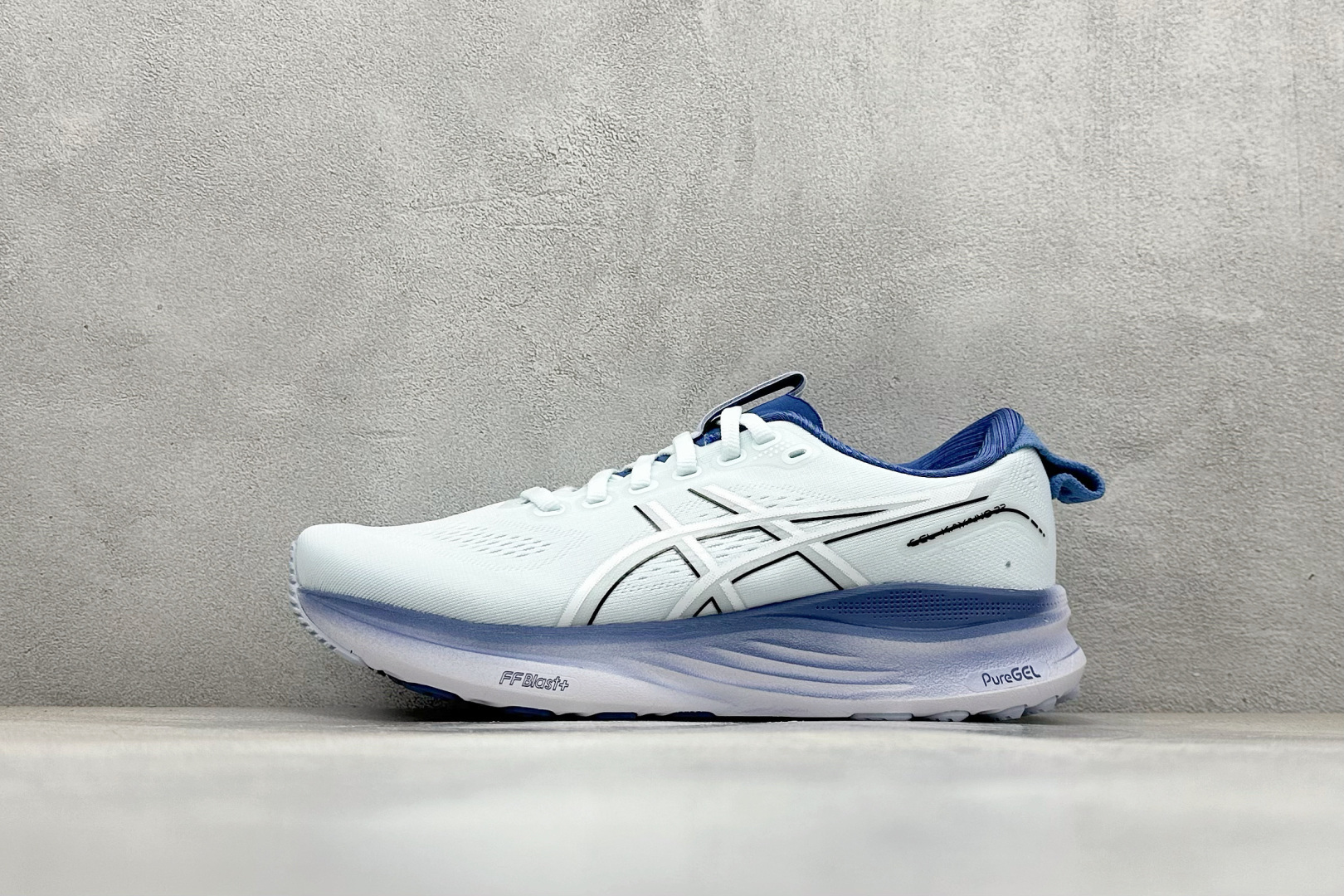 Asics Gel-Kayano 32 亚瑟士运动休闲透气专业跑鞋 1012B837-101