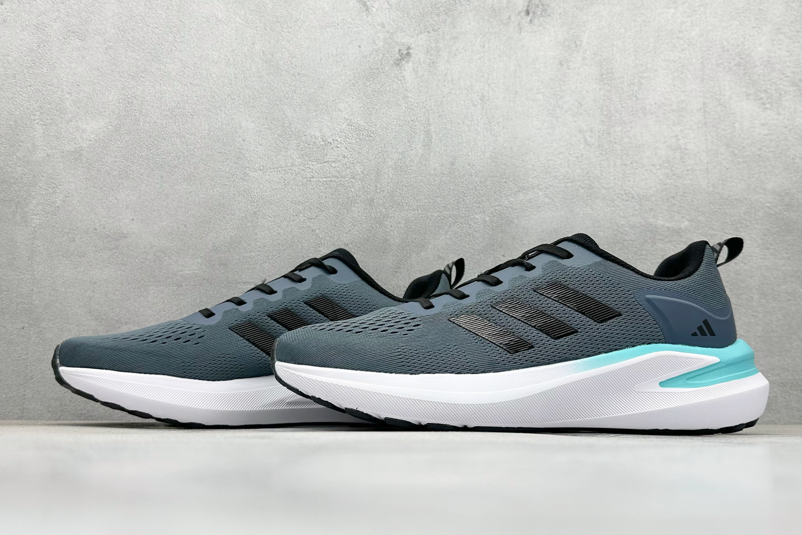 AD Supernova Rise 阿迪全新休闲轻跑鞋 D68967