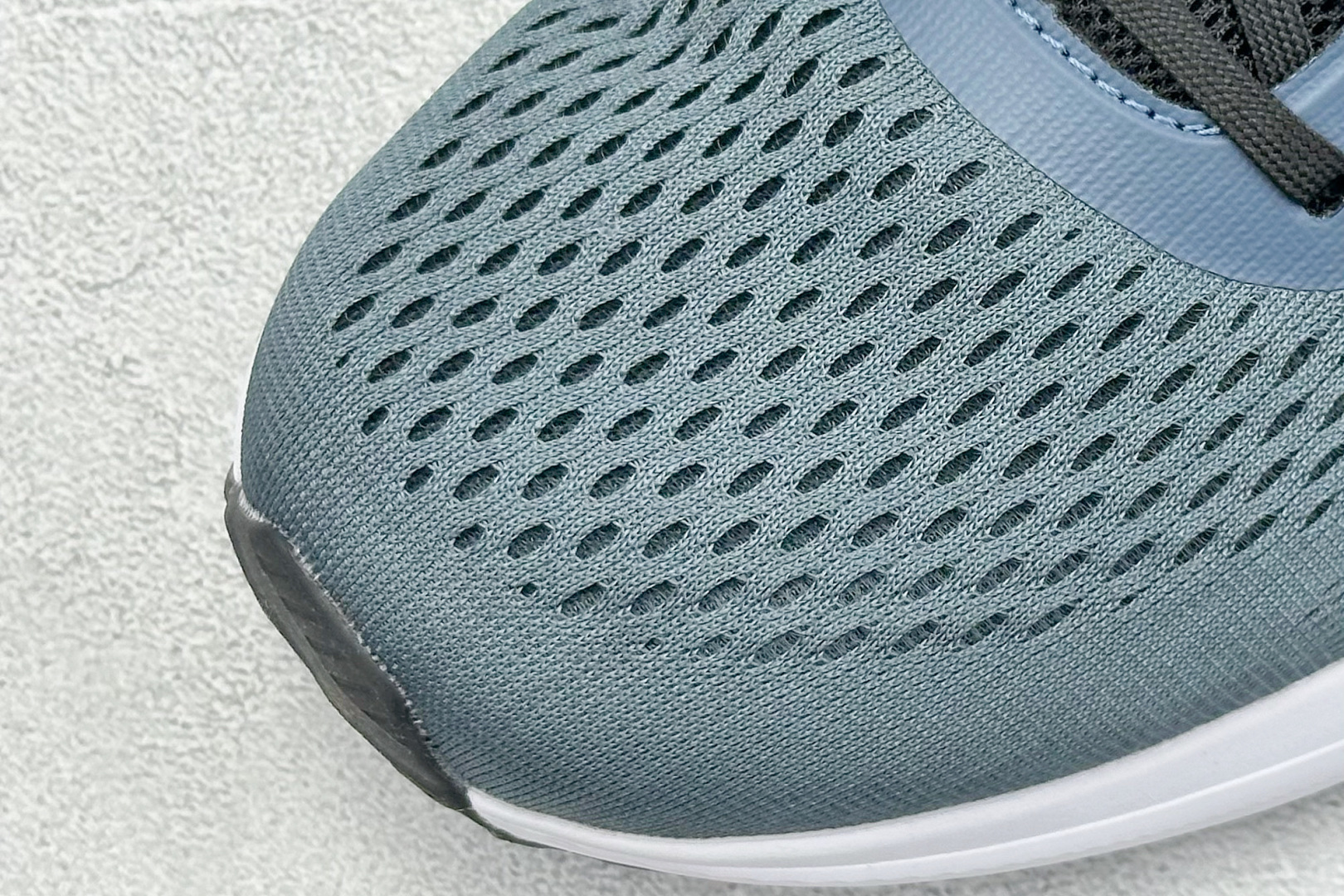 AD Supernova Rise 阿迪全新休闲轻跑鞋 D68967