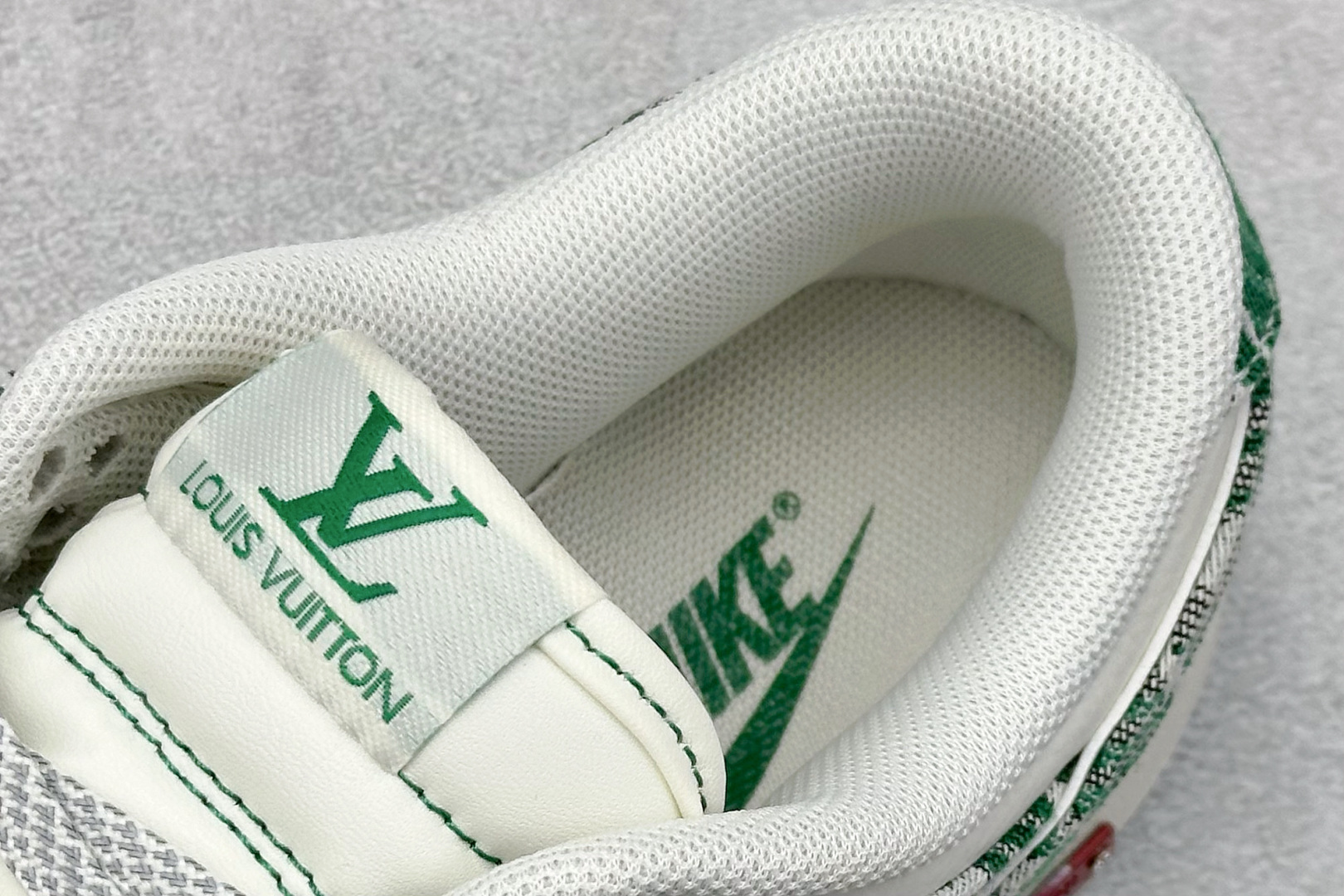 SC版Nike SB Dunk Low LV联名 灰绿牛仔 周年高端定制 低帮休闲板鞋 SC9772-811-莆田鞋,莆田鞋货源,高仿鞋,高仿鞋货源,安福档口,莆田高仿鞋,莆田鞋批发,高仿鞋批发,莆田高仿运动鞋,高仿运动鞋,莆田运动鞋 SC版Nike SB Dunk Low LV联名 灰绿牛仔 周年高端定制 低帮休闲板鞋 SC9772-811