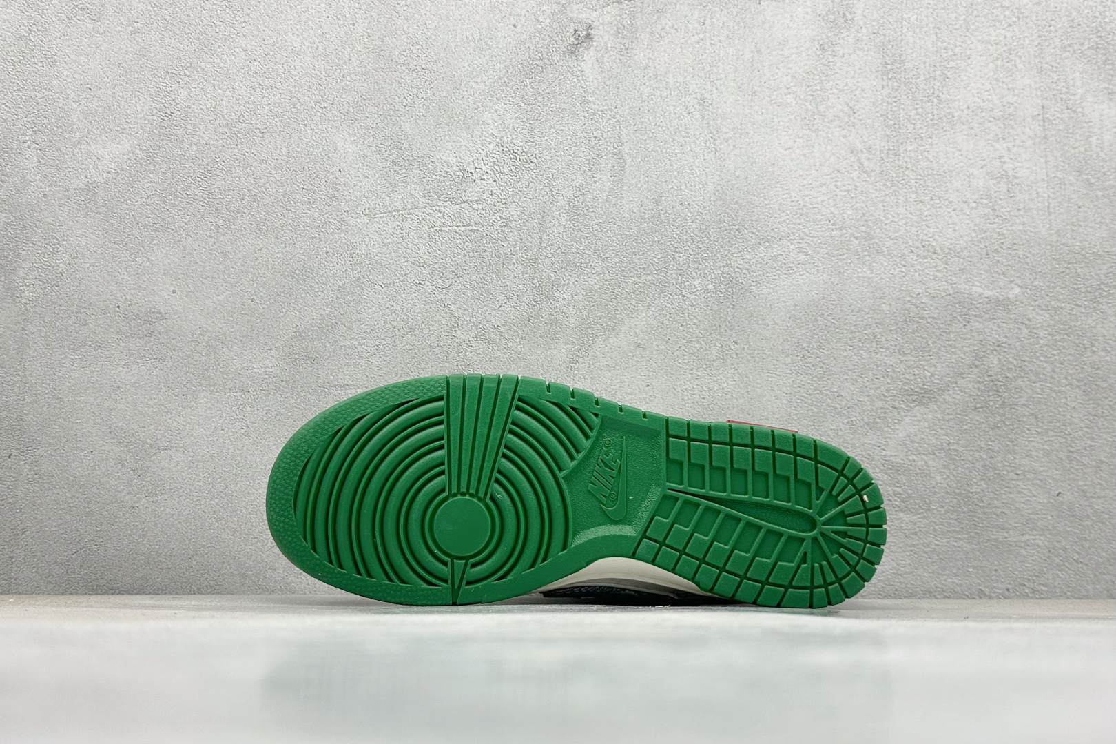 SC版Nike SB Dunk Low LV联名 灰绿牛仔 周年高端定制 低帮休闲板鞋 SC9772-811-莆田鞋,莆田鞋货源,高仿鞋,高仿鞋货源,安福档口,莆田高仿鞋,莆田鞋批发,高仿鞋批发,莆田高仿运动鞋,高仿运动鞋,莆田运动鞋 SC版Nike SB Dunk Low LV联名 灰绿牛仔 周年高端定制 低帮休闲板鞋 SC9772-811