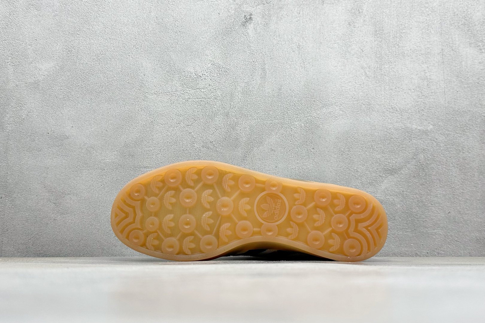 HY版Adidas Original Gazelle Indoor 复古休闲运动德训风板鞋 IF9735