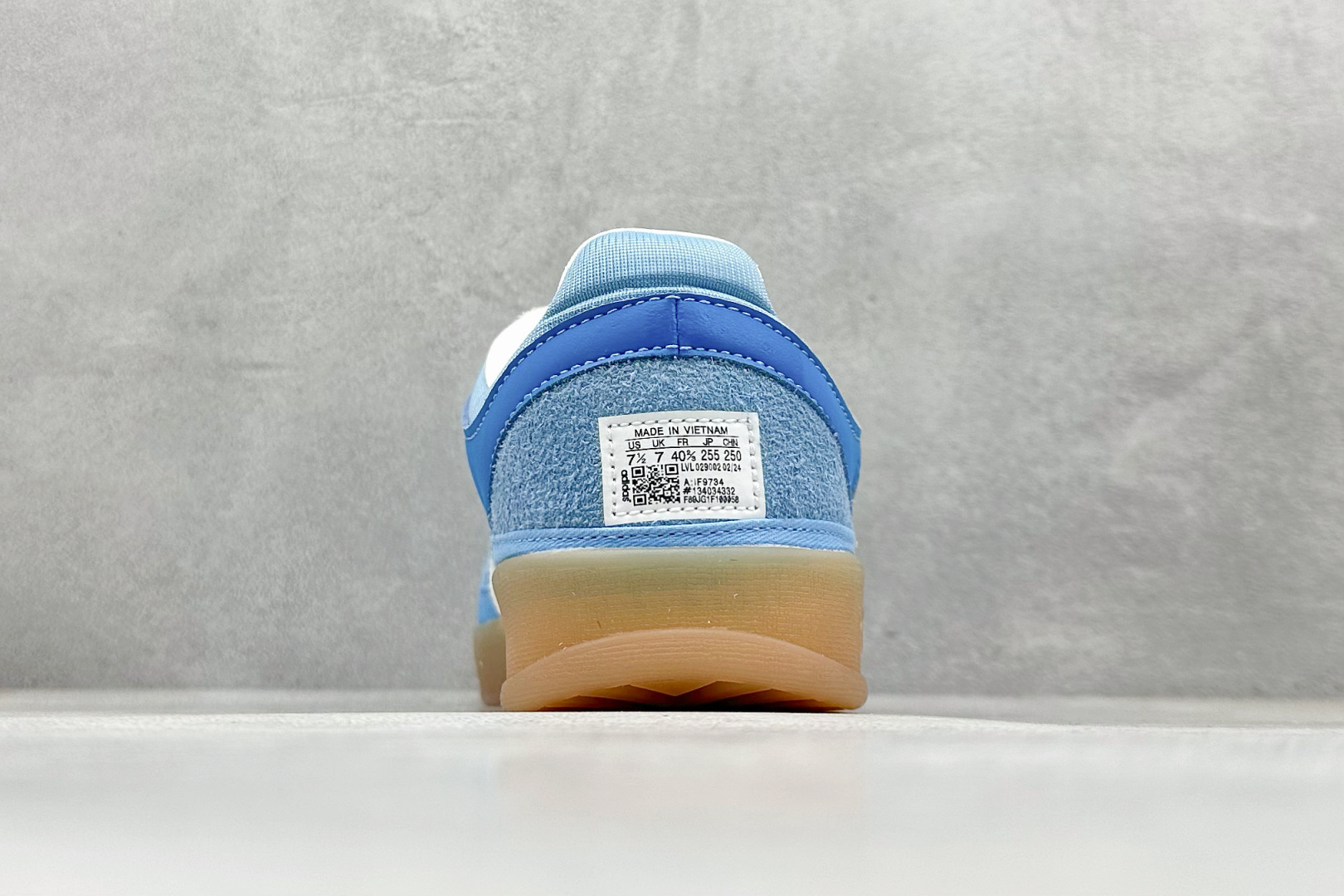 HY版Adidas Original Gazelle Indoor 复古休闲运动德训风板鞋 IF9734