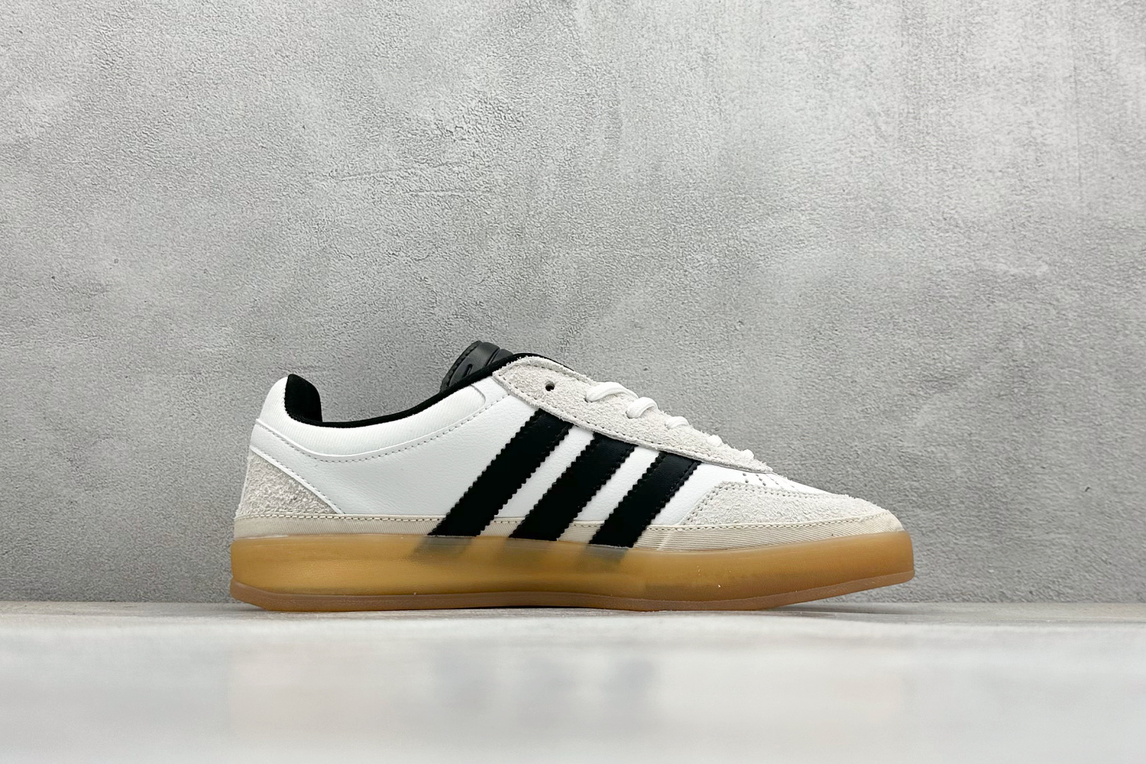 HY版Adidas Original Gazelle Indoor 复古休闲运动德训风板鞋 IF9735