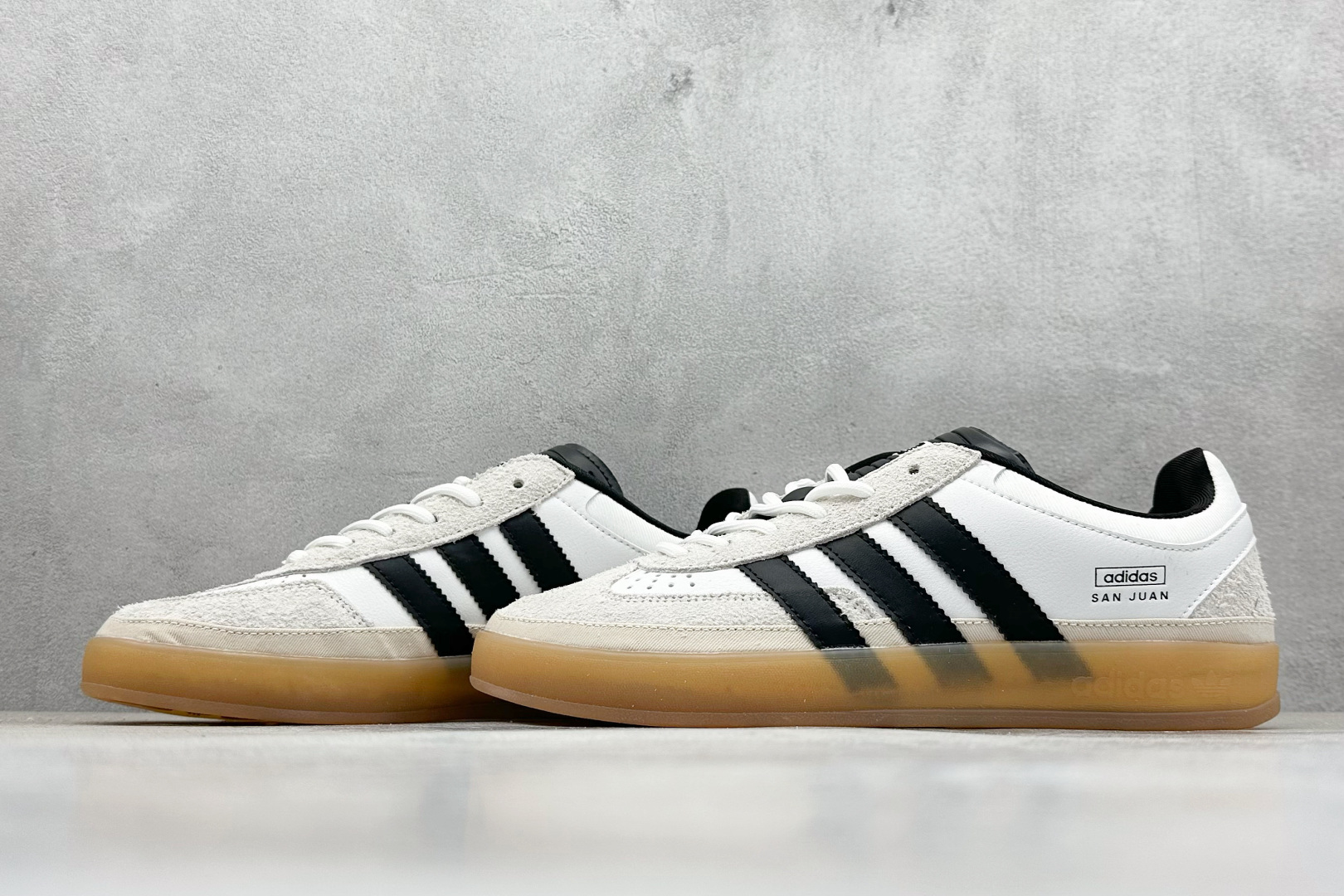 HY版Adidas Original Gazelle Indoor 复古休闲运动德训风板鞋 IF9735
