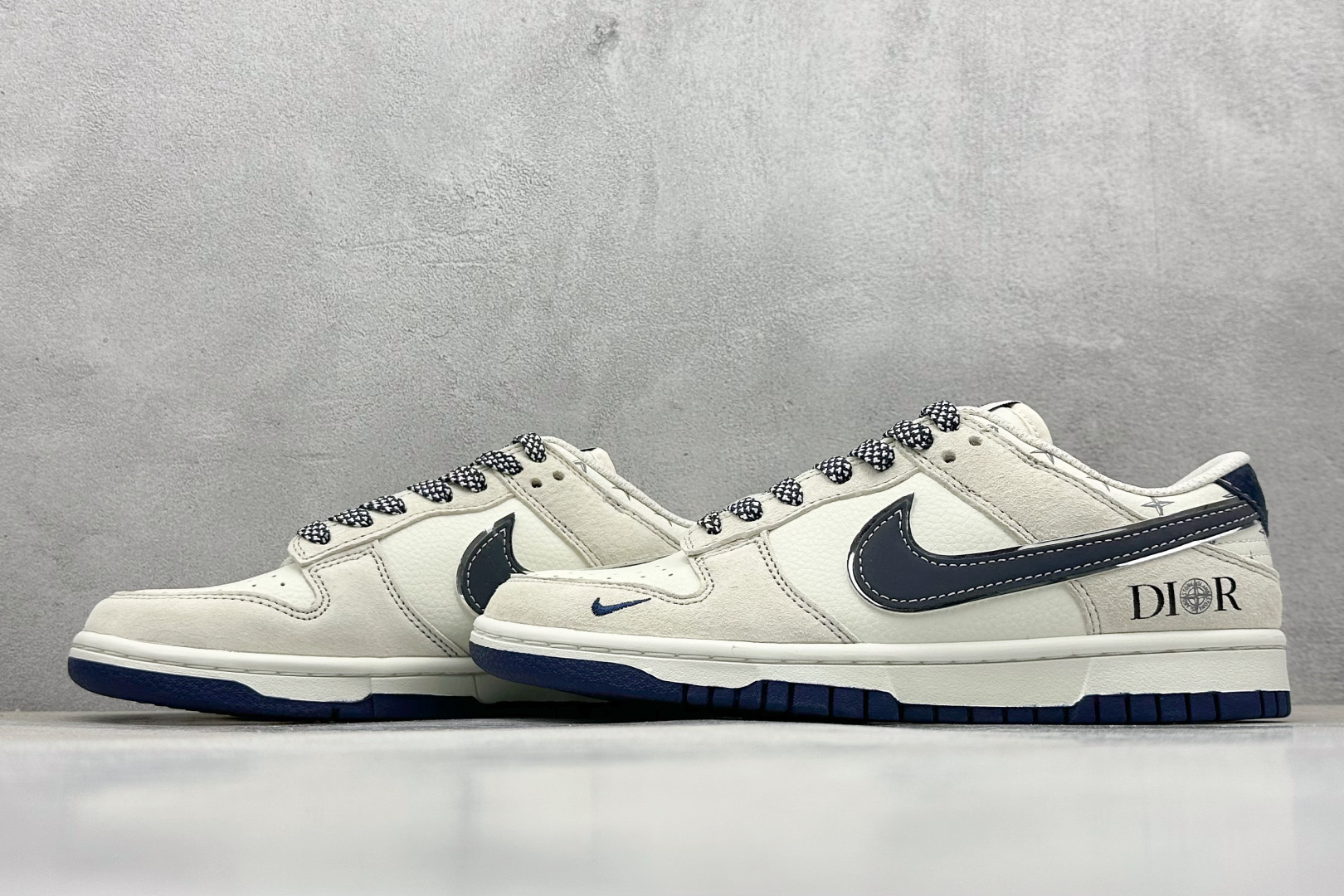 XC版Nk SB Dunk Low 迪奥 x 石头岛三方联名 猪八黑勾 周年高端定制 低帮休闲板鞋 DJ2024-085