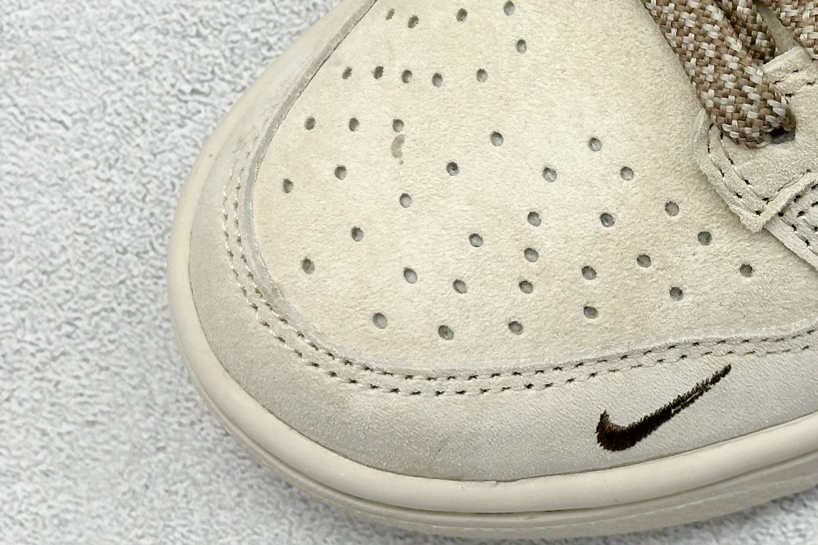 
XC版Nk SB Dunk Low 北面联名 猪八咖啡勾 周年高端定制 低帮休闲板鞋
#定制鞋盒 大厂