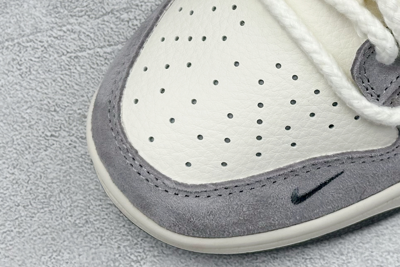 XC版Nike SB Dunk Low x Stussy 米黑麻绳双绑带 SJ2068-295