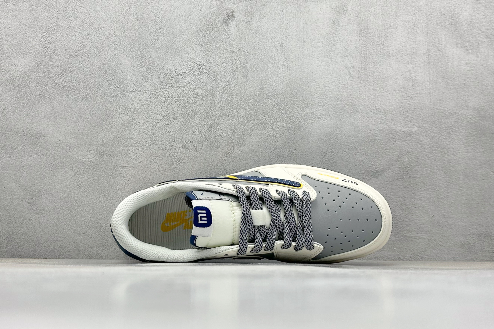 
XC版Nike SB Dunk Low 小米联名 流星蓝 周年高端定制 低帮休闲板鞋
#定制鞋盒 大