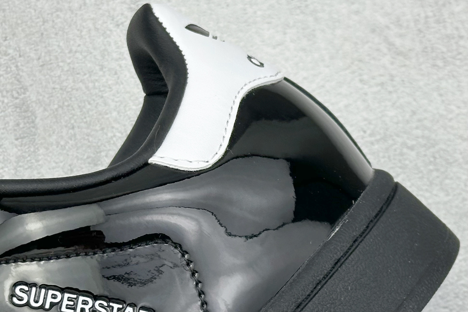 AD Originals Superstar x 贝壳头 JH7756