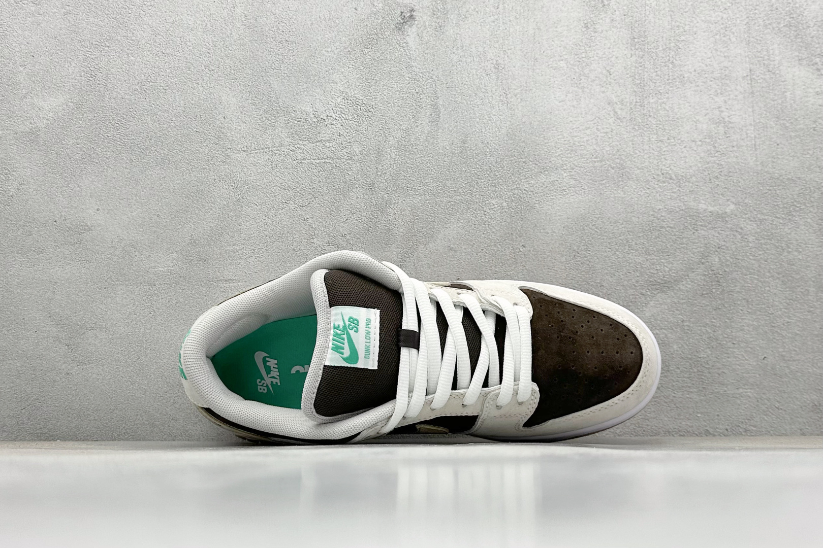 Nike Dunk SB 冰啡男孩 米棕 HF3704-001-莆田鞋,莆田鞋货源,高仿鞋,高仿鞋货源,安福档口,莆田高仿鞋,莆田鞋批发,高仿鞋批发,莆田高仿运动鞋,高仿运动鞋,莆田运动鞋 Nike Dunk SB 冰啡男孩 米棕 HF3704-001