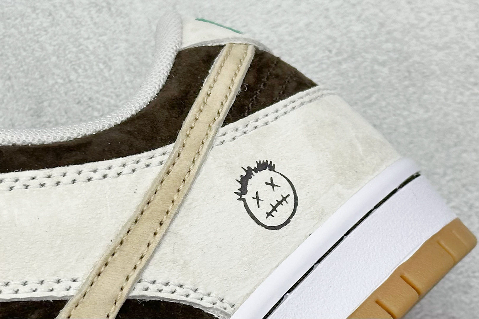 Nike Dunk SB 冰啡男孩 米棕 HF3704-001-莆田鞋,莆田鞋货源,高仿鞋,高仿鞋货源,安福档口,莆田高仿鞋,莆田鞋批发,高仿鞋批发,莆田高仿运动鞋,高仿运动鞋,莆田运动鞋 Nike Dunk SB 冰啡男孩 米棕 HF3704-001