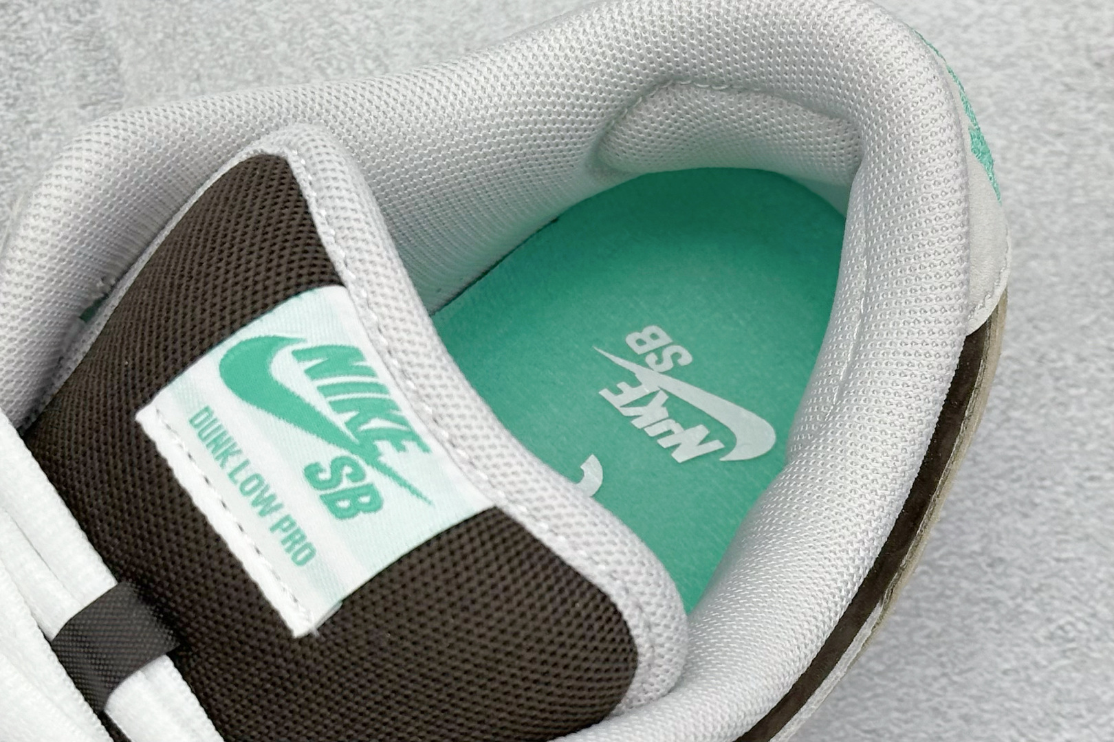 Nike Dunk SB 冰啡男孩 米棕 HF3704-001-莆田鞋,莆田鞋货源,高仿鞋,高仿鞋货源,安福档口,莆田高仿鞋,莆田鞋批发,高仿鞋批发,莆田高仿运动鞋,高仿运动鞋,莆田运动鞋 Nike Dunk SB 冰啡男孩 米棕 HF3704-001