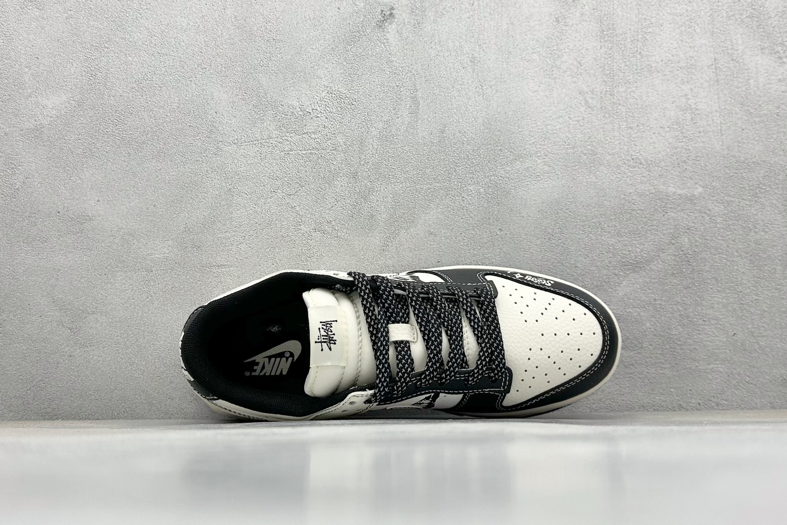 Nike SB Dunk Low x Stussy 黑白蝴蝶 HS8068-031