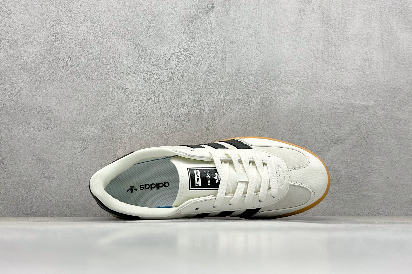 SC版Adidas三叶草SAMBA x Supreme 黑白 休闲板鞋 SC9207-726