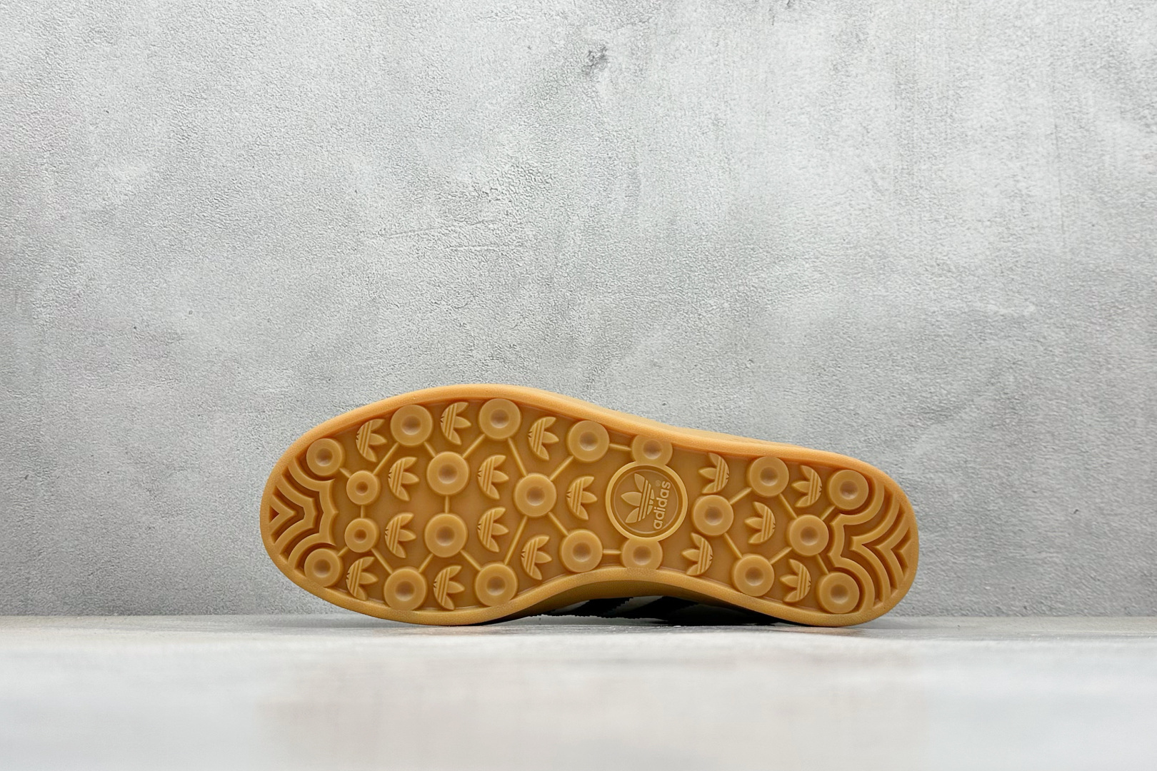 SC版Adidas三叶草SAMBA x Supreme 黑白 休闲板鞋 SC9207-726