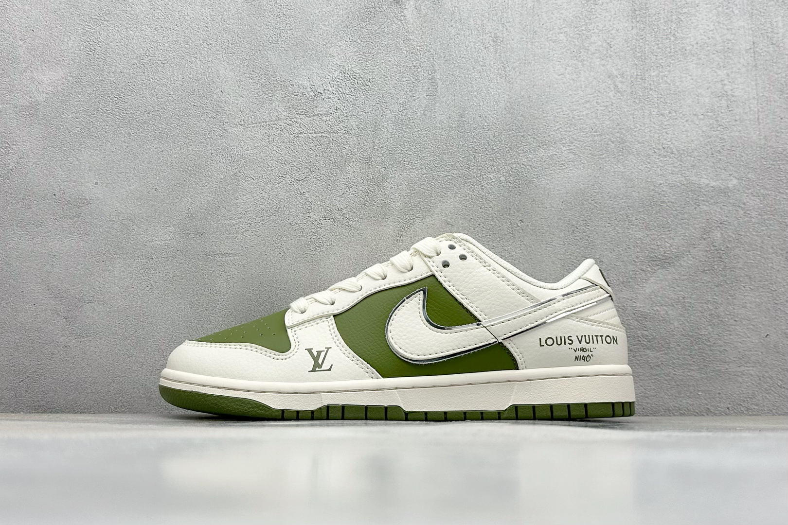福利特价 终端放店
XC版 Nk SB Dunk Low 联名 周年高端定制 低帮休闲板鞋
#定制鞋盒