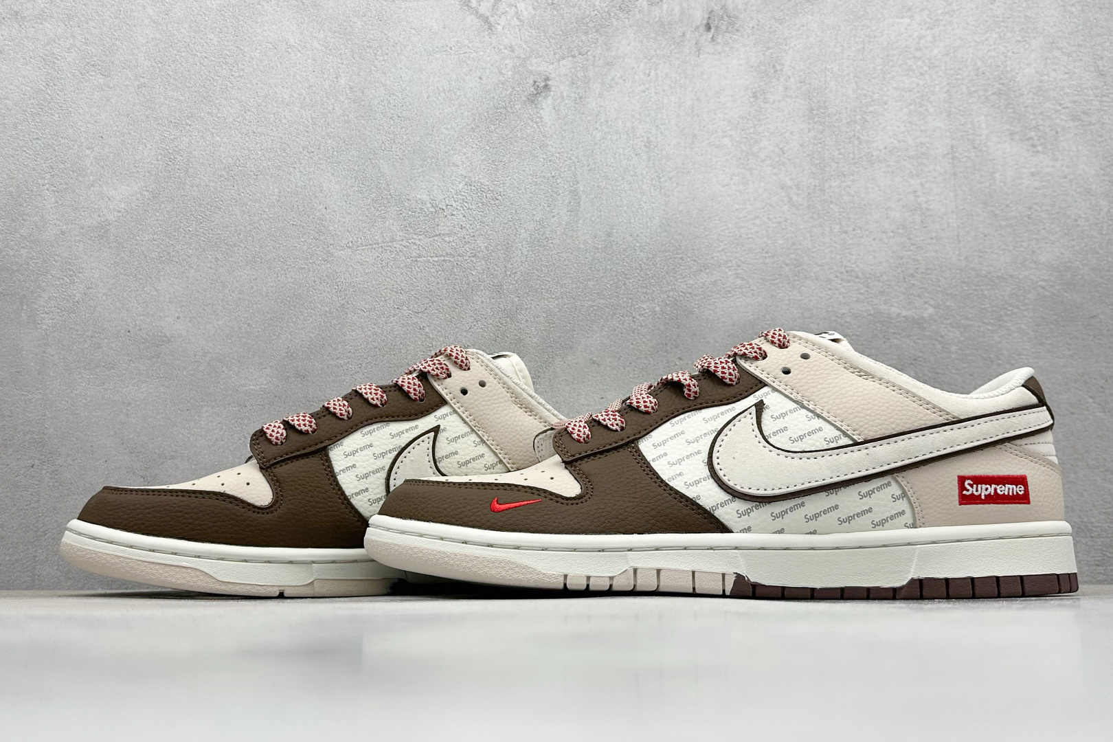 XC版Nk SB Dunk Low Supreme联名 弹幕白勾 周年高端定制 低帮休闲板鞋 DJ2024-091-莆田鞋,莆田鞋货源,高仿鞋,高仿鞋货源,安福档口,莆田高仿鞋,莆田鞋批发,高仿鞋批发,莆田高仿运动鞋,高仿运动鞋,莆田运动鞋 XC版Nk SB Dunk Low Supreme联名 弹幕白勾 周年高端定制 低帮休闲板鞋 DJ2024-091