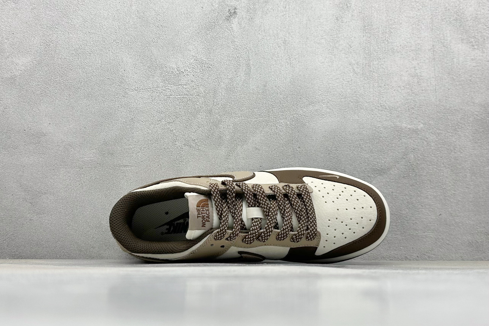 XC版Nk SB Dunk Low 北面联名 字幕棕勾 周年高端定制 低帮休闲板鞋 DJ2024-090