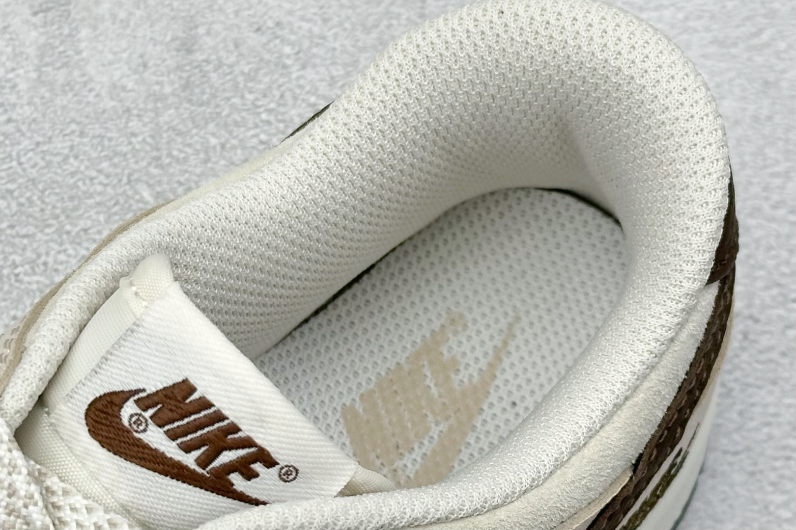 XC版Nike SB Dunk Low x BURBERRY 米白棕小钩 DJ2024-088