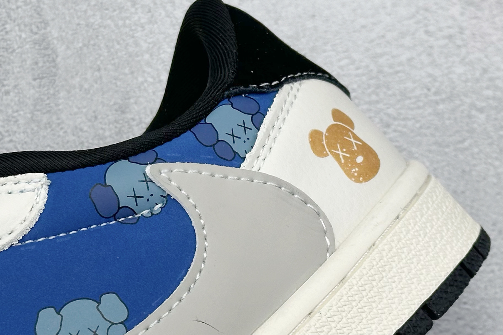 XC版Travis Scott x Fragment Design x Air Jordan 1 Low SP AJ1 乔1 暴力熊联名 灰蓝卡通 低帮文化休闲板鞋 XS2024-053