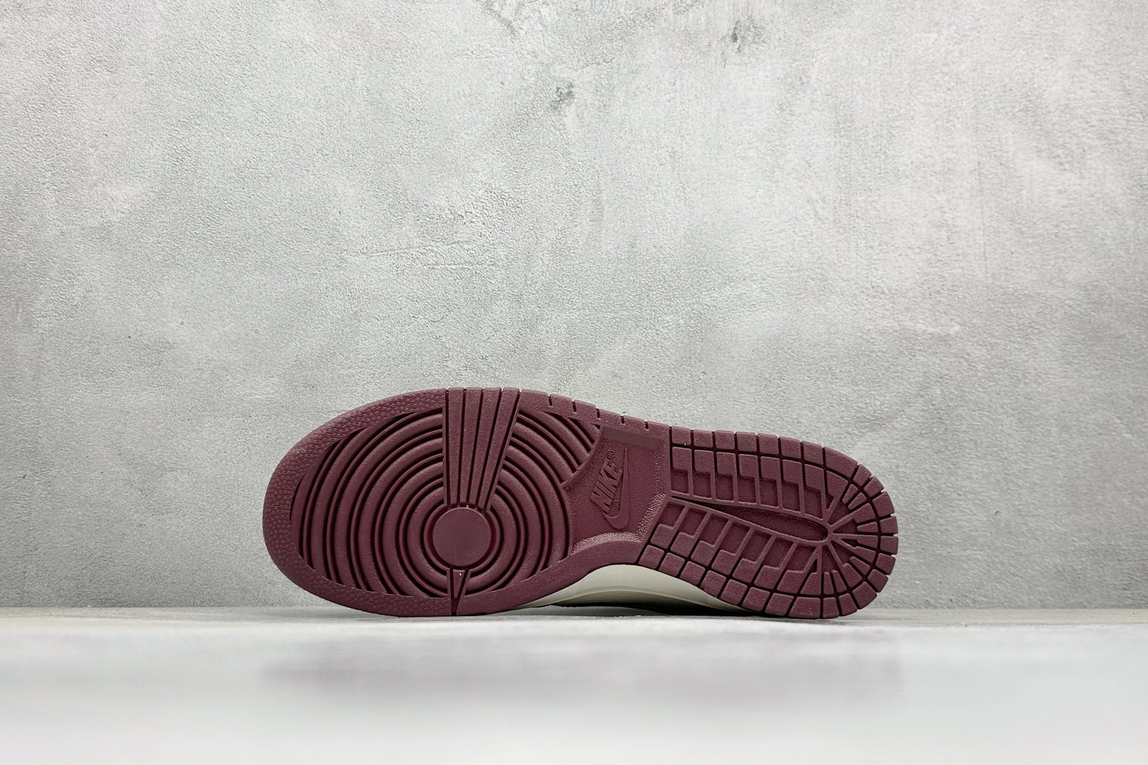 XC版Nike SB Dunk Low Sup联名涂鸦红勾 周年高端定制 低帮休闲板鞋 KK1333-047