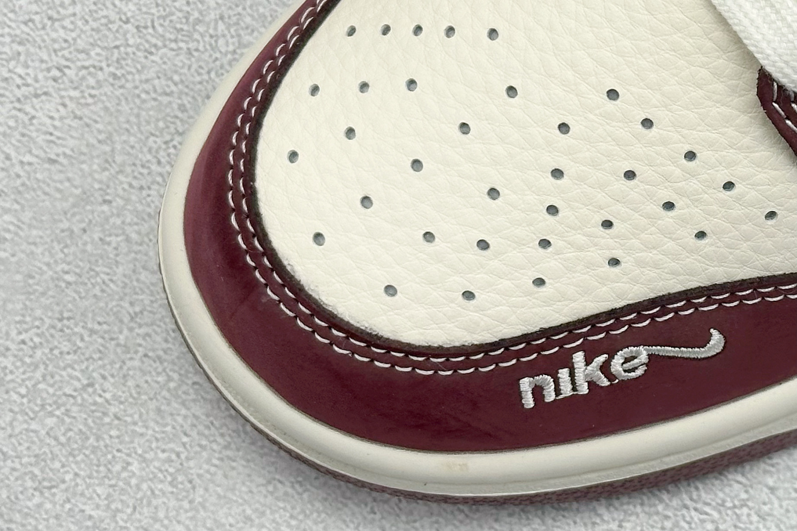 XC版Nike SB Dunk Low Sup联名涂鸦红勾 周年高端定制 低帮休闲板鞋 KK1333-047