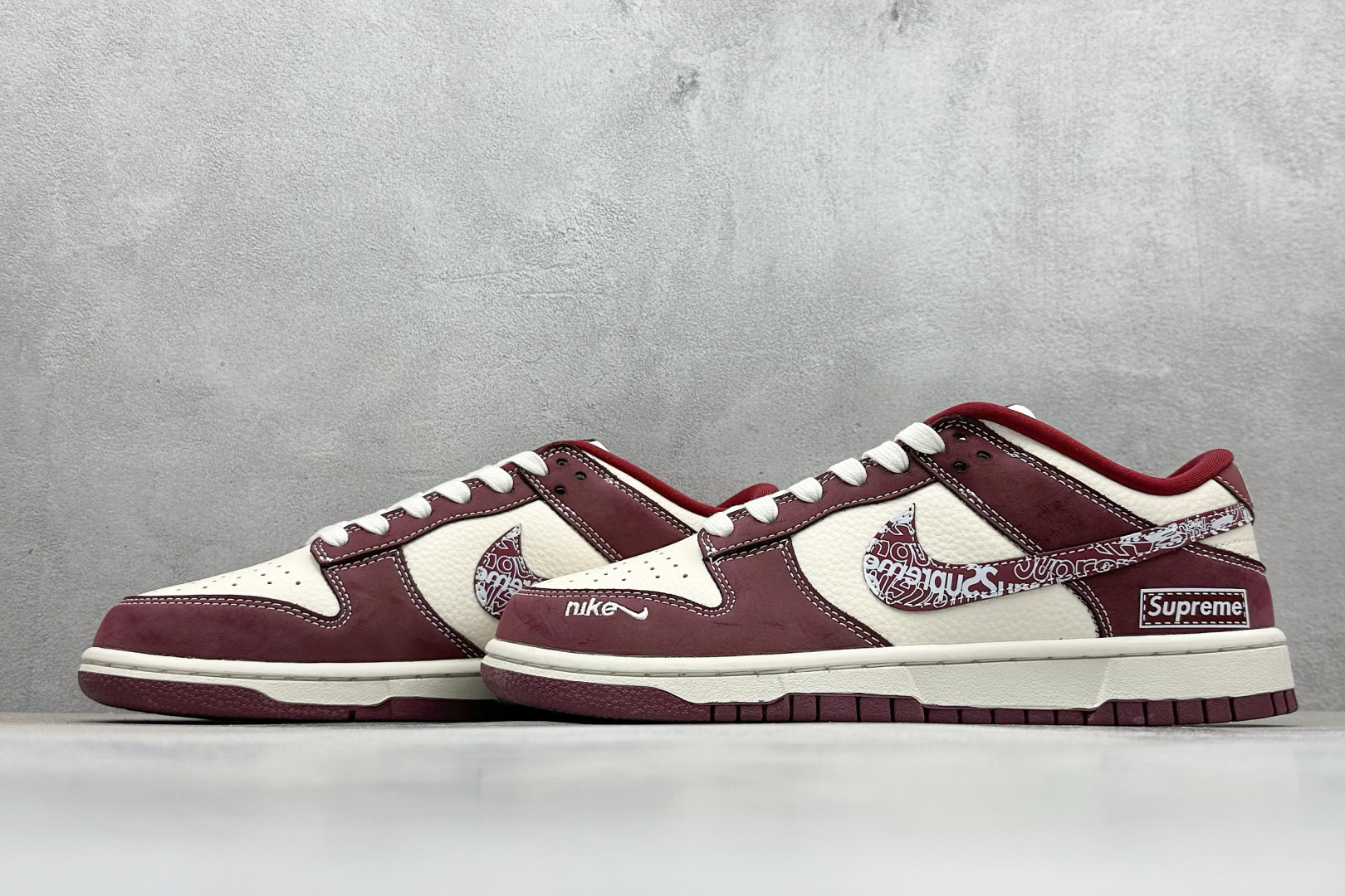 XC版Nike SB Dunk Low Sup联名涂鸦红勾 周年高端定制 低帮休闲板鞋 KK1333-047