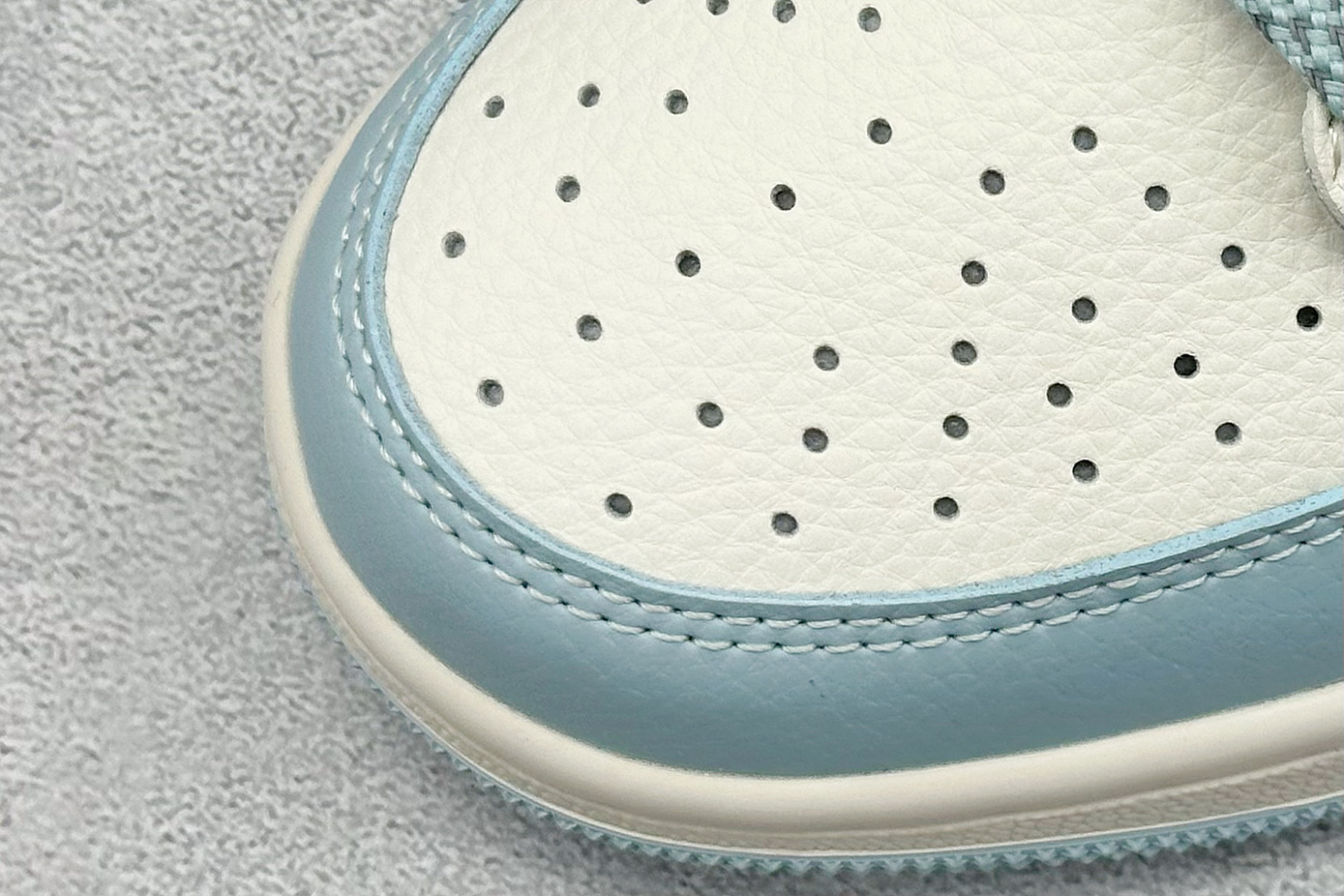 XC版Travis Scott x Fragment Design x Air Jordan 1 Low SP AJ1 乔1 LV联名 烟花浅蓝 低帮文化休闲板鞋 XS7089-613-莆田鞋,莆田鞋货源,高仿鞋,高仿鞋货源,安福档口,莆田高仿鞋,莆田鞋批发,高仿鞋批发,莆田高仿运动鞋,高仿运动鞋,莆田运动鞋 XC版Travis Scott x Fragment Design x Air Jordan 1 Low SP AJ1 乔1 LV联名 烟花浅蓝 低帮文化休闲板鞋 XS7089-613