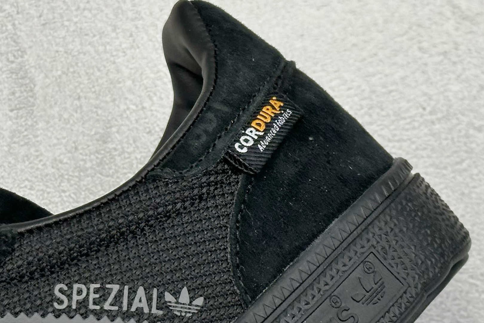 AD Originals Handball SPZL 手球运动员系列百搭休闲运动板鞋 IE6603-莆田鞋,莆田鞋货源,高仿鞋,高仿鞋货源,安福档口,莆田高仿鞋,莆田鞋批发,高仿鞋批发,莆田高仿运动鞋,高仿运动鞋,莆田运动鞋 AD Originals Handball SPZL 手球运动员系列百搭休闲运动板鞋 IE6603