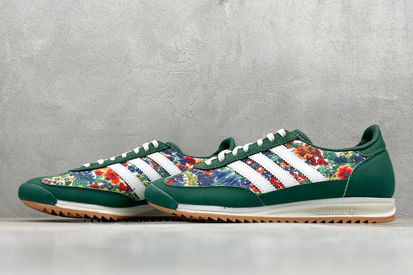 Adidas Original SL72 系列德训足球风百搭低帮休闲运动板鞋 JH7226-莆田鞋,莆田鞋货源,高仿鞋,高仿鞋货源,安福档口,莆田高仿鞋,莆田鞋批发,高仿鞋批发,莆田高仿运动鞋,高仿运动鞋,莆田运动鞋 Adidas Original SL72 系列德训足球风百搭低帮休闲运动板鞋 JH7226