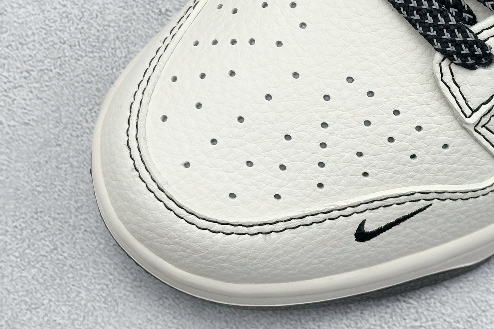 Nike SB Dunk Low“ 北面联名——米黑勾” JP1628-025-莆田鞋,莆田鞋货源,高仿鞋,高仿鞋货源,安福档口,莆田高仿鞋,莆田鞋批发,高仿鞋批发,莆田高仿运动鞋,高仿运动鞋,莆田运动鞋 Nike SB Dunk Low“ 北面联名——米黑勾” JP1628-025