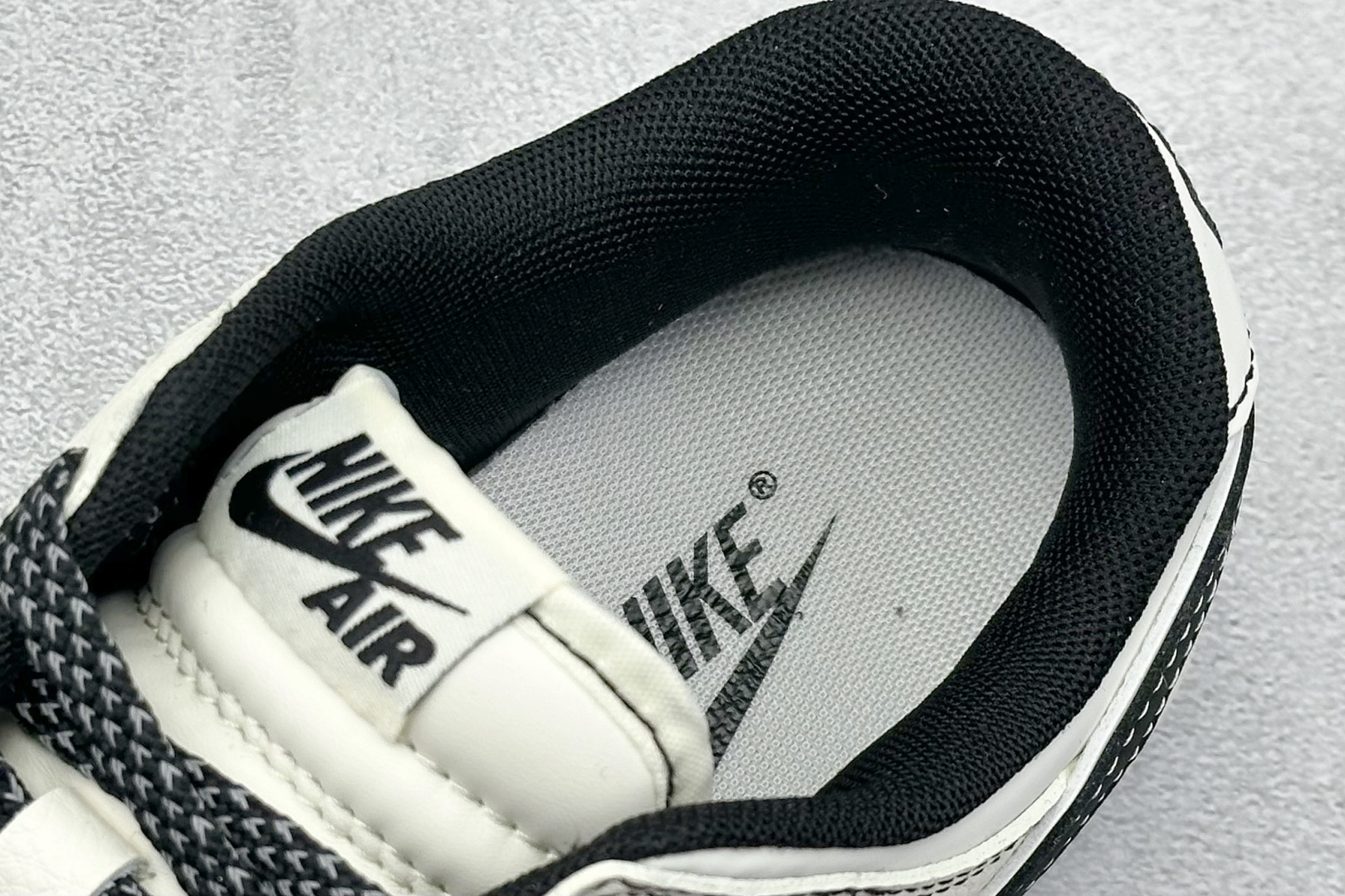 Nike SB Dunk Low“ 北面联名——米黑勾” JP1628-025-莆田鞋,莆田鞋货源,高仿鞋,高仿鞋货源,安福档口,莆田高仿鞋,莆田鞋批发,高仿鞋批发,莆田高仿运动鞋,高仿运动鞋,莆田运动鞋 Nike SB Dunk Low“ 北面联名——米黑勾” JP1628-025