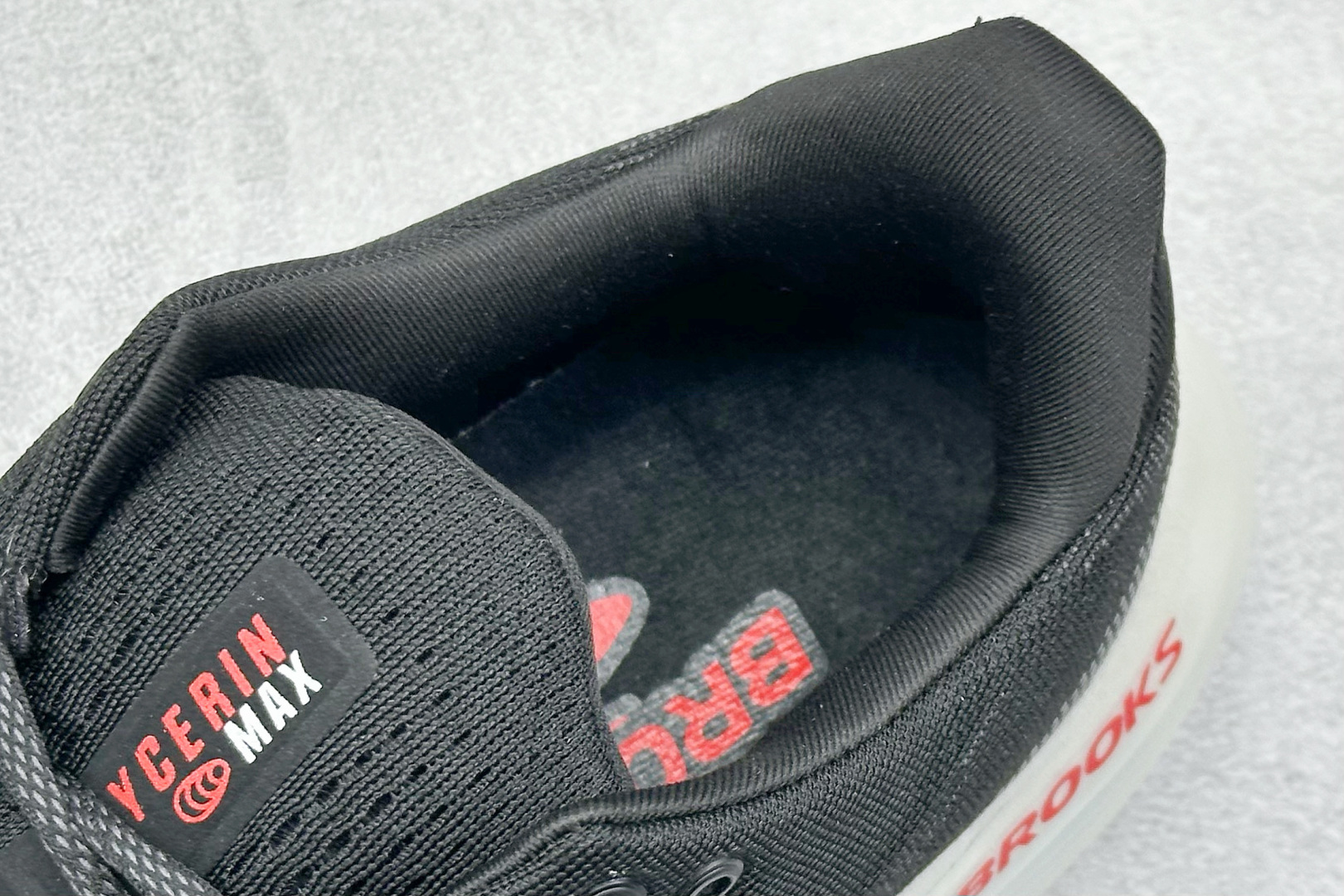 Z版 Brooks Glycerin Max 布鲁克斯 超级甘油缓震马拉松慢跑鞋 110447 1D 045