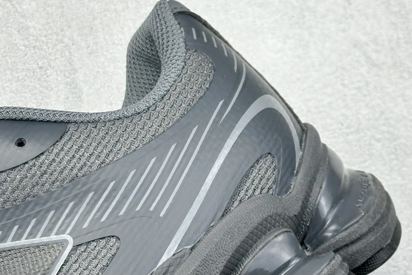 I8 New Balance 新百伦 NB2000 网面休闲鞋 U2000DR