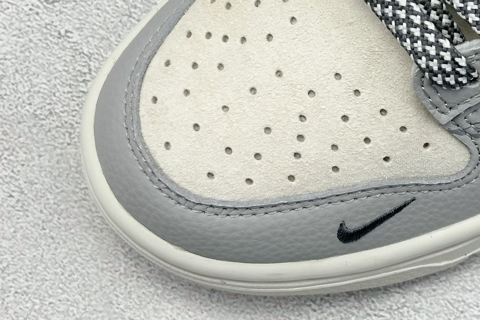 XC版Nk SB Dunk Low 北面联名 猪八灰勾 周年高端定制 低帮休闲板鞋 DJ2024-105-莆田鞋,莆田鞋货源,高仿鞋,高仿鞋货源,安福档口,莆田高仿鞋,莆田鞋批发,高仿鞋批发,莆田高仿运动鞋,高仿运动鞋,莆田运动鞋 XC版Nk SB Dunk Low 北面联名 猪八灰勾 周年高端定制 低帮休闲板鞋 DJ2024-105