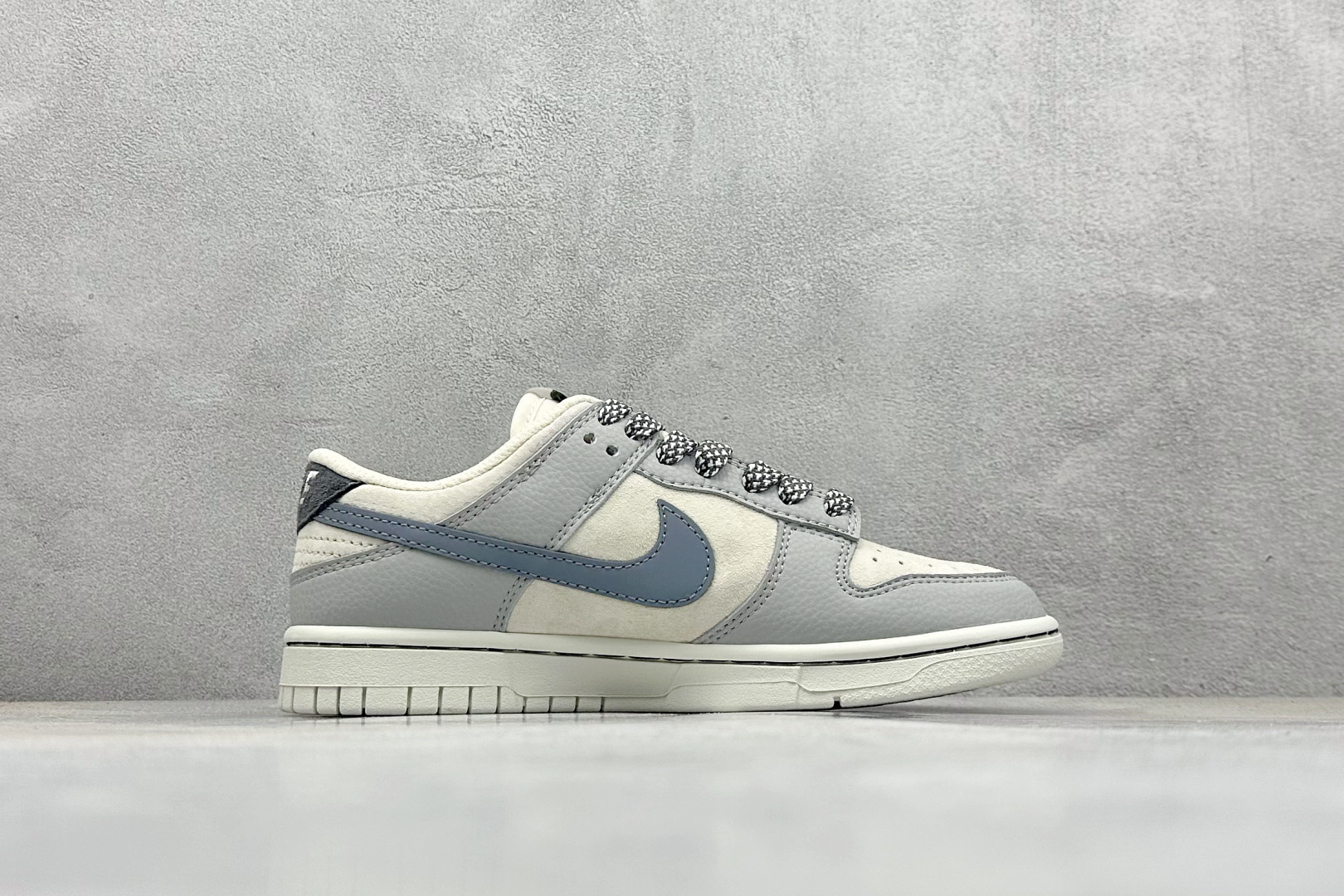 XC版Nk SB Dunk Low 北面联名 猪八灰勾 周年高端定制 低帮休闲板鞋 DJ2024-105-莆田鞋,莆田鞋货源,高仿鞋,高仿鞋货源,安福档口,莆田高仿鞋,莆田鞋批发,高仿鞋批发,莆田高仿运动鞋,高仿运动鞋,莆田运动鞋 XC版Nk SB Dunk Low 北面联名 猪八灰勾 周年高端定制 低帮休闲板鞋 DJ2024-105