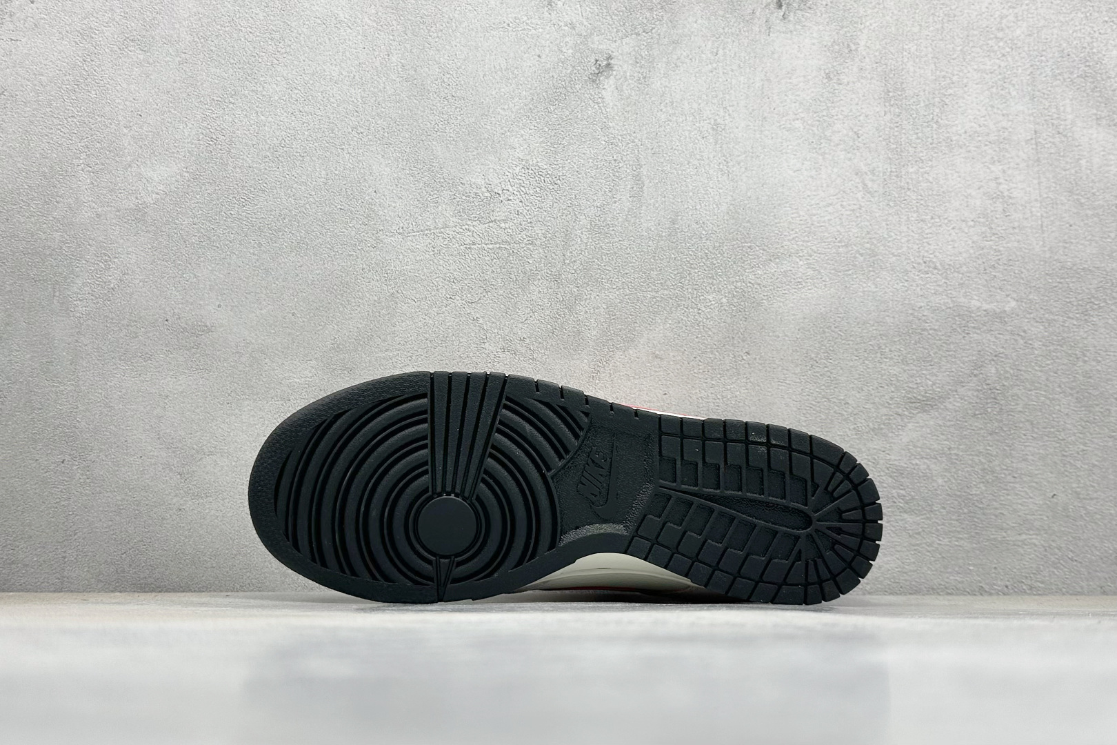 XC版Nk SB Dunk Low 蛇年系列 猪八红勾 低帮休闲板鞋 DJ2024-106-莆田鞋,莆田鞋货源,高仿鞋,高仿鞋货源,安福档口,莆田高仿鞋,莆田鞋批发,高仿鞋批发,莆田高仿运动鞋,高仿运动鞋,莆田运动鞋 XC版Nk SB Dunk Low 蛇年系列 猪八红勾 低帮休闲板鞋 DJ2024-106