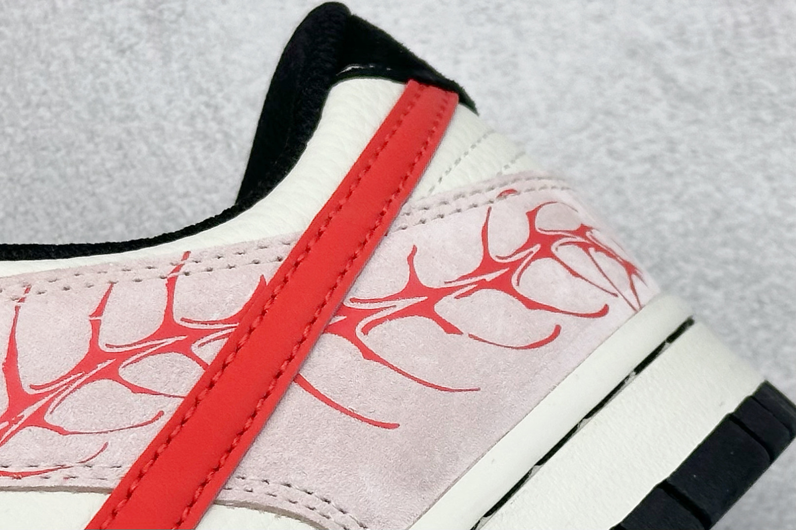 XC版Nk SB Dunk Low 蛇年系列 猪八红勾 低帮休闲板鞋 DJ2024-106-莆田鞋,莆田鞋货源,高仿鞋,高仿鞋货源,安福档口,莆田高仿鞋,莆田鞋批发,高仿鞋批发,莆田高仿运动鞋,高仿运动鞋,莆田运动鞋 XC版Nk SB Dunk Low 蛇年系列 猪八红勾 低帮休闲板鞋 DJ2024-106