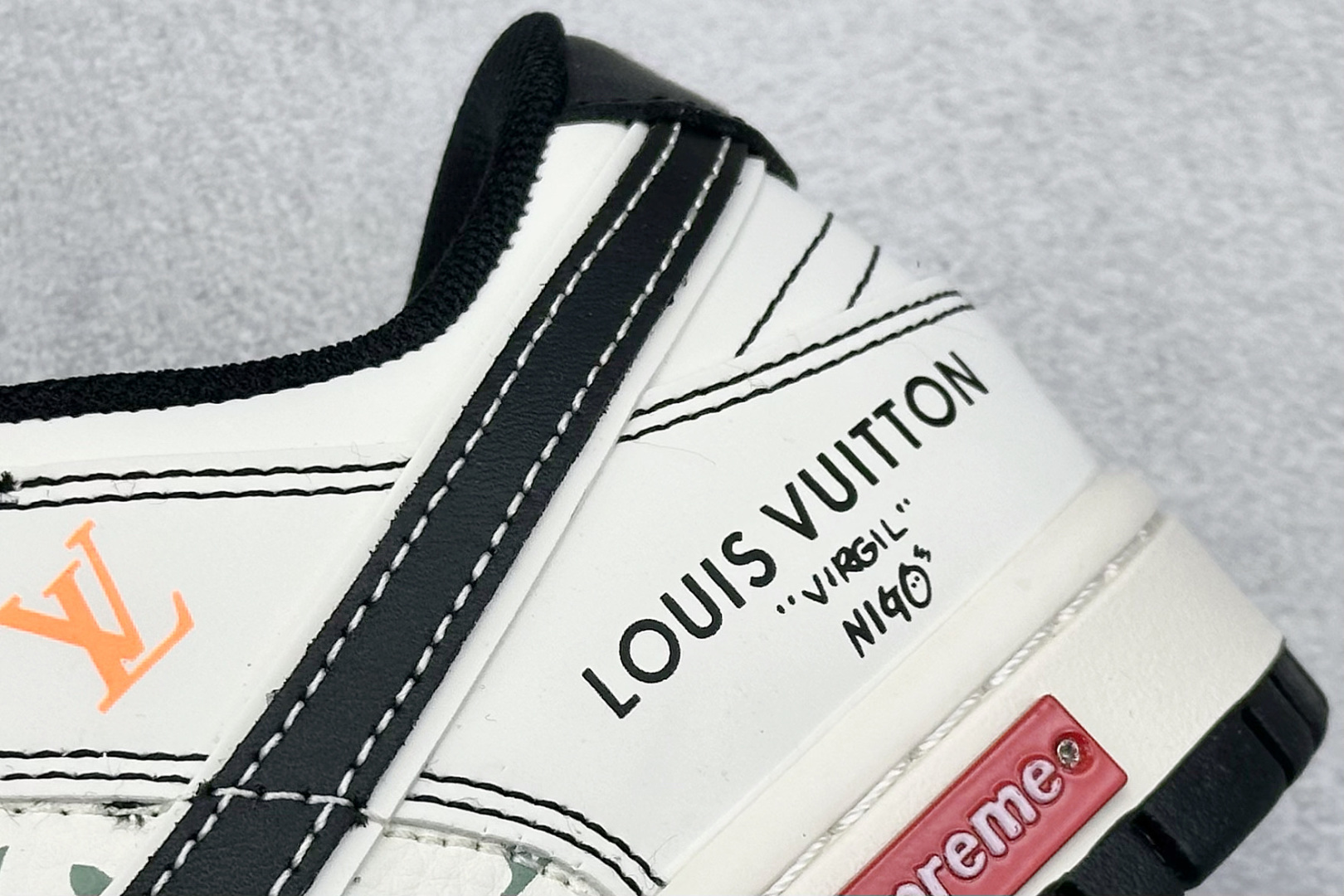 XC版Nike SB Dunk Low 联名 黑勾 周年高端定制 低帮休闲板鞋 YX5066-359-莆田鞋,莆田鞋货源,高仿鞋,高仿鞋货源,安福档口,莆田高仿鞋,莆田鞋批发,高仿鞋批发,莆田高仿运动鞋,高仿运动鞋,莆田运动鞋 XC版Nike SB Dunk Low 联名 黑勾 周年高端定制 低帮休闲板鞋 YX5066-359