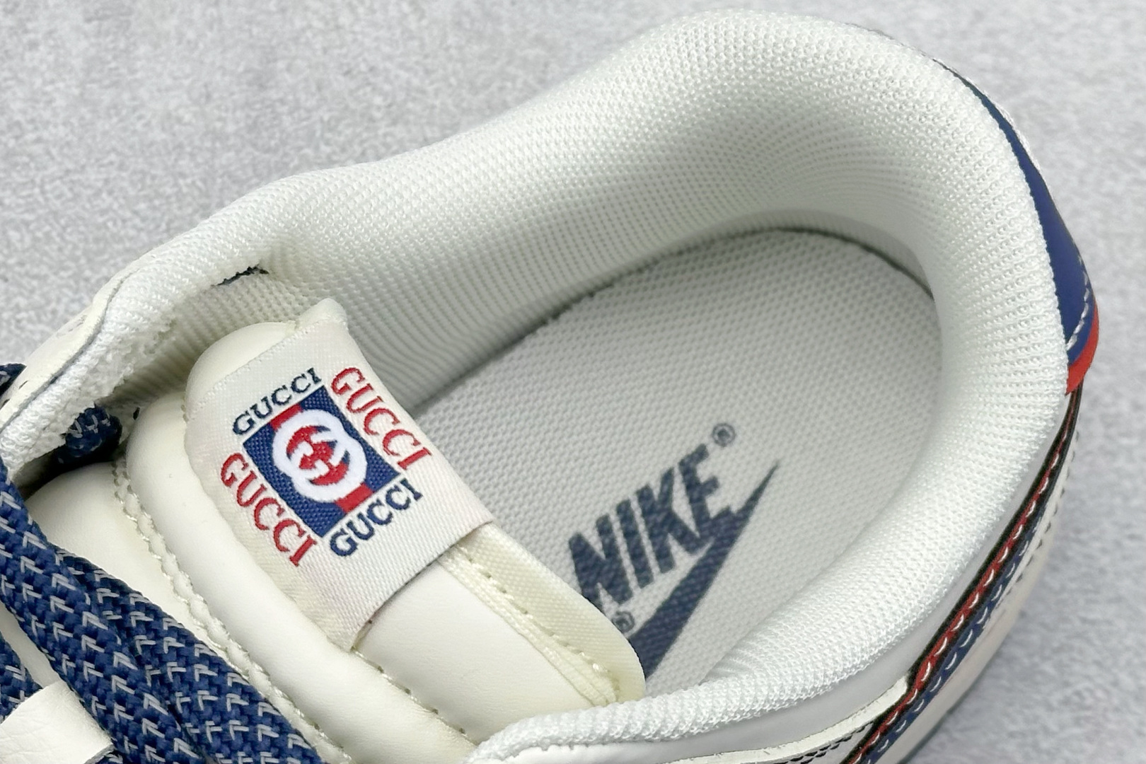 XC版Nike SB Dunk Low 古驰联名 红蓝双勾 低帮休闲板鞋 XS6089-607-莆田鞋,莆田鞋货源,高仿鞋,高仿鞋货源,安福档口,莆田高仿鞋,莆田鞋批发,高仿鞋批发,莆田高仿运动鞋,高仿运动鞋,莆田运动鞋 XC版Nike SB Dunk Low 古驰联名 红蓝双勾 低帮休闲板鞋 XS6089-607